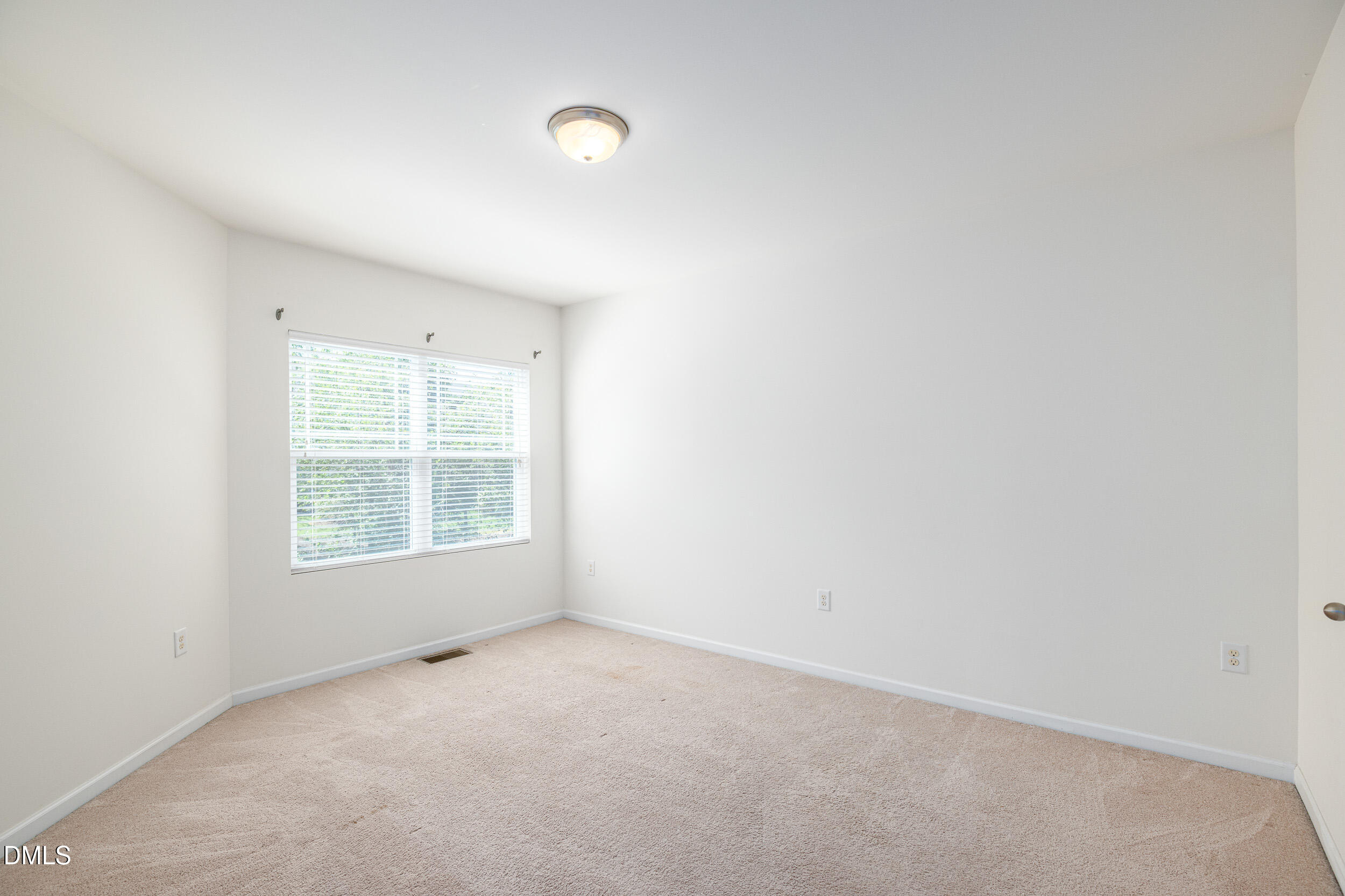 5530 Jessip Street Property Photo 24