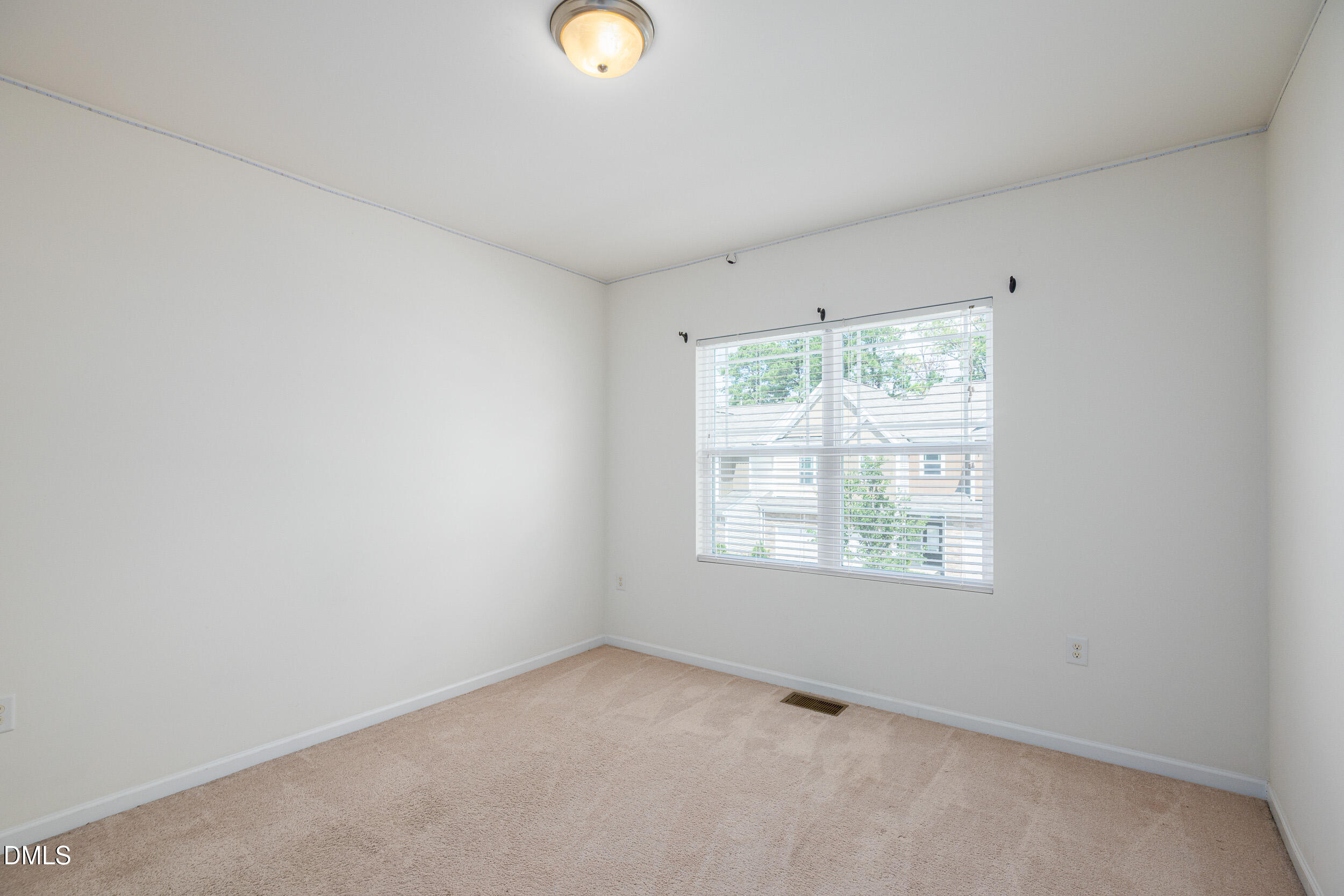 5530 Jessip Street Property Photo 28