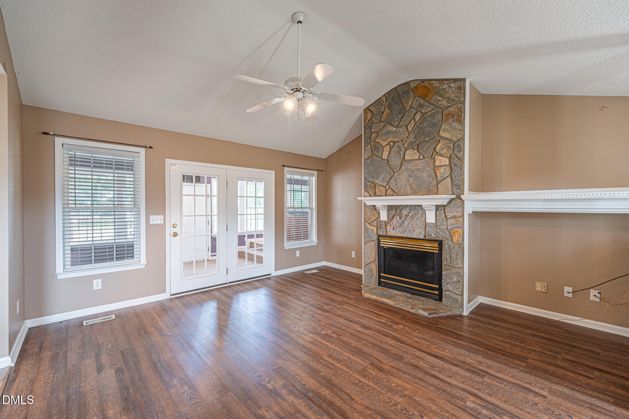 3220 N Shiloh Road Property Photo 8