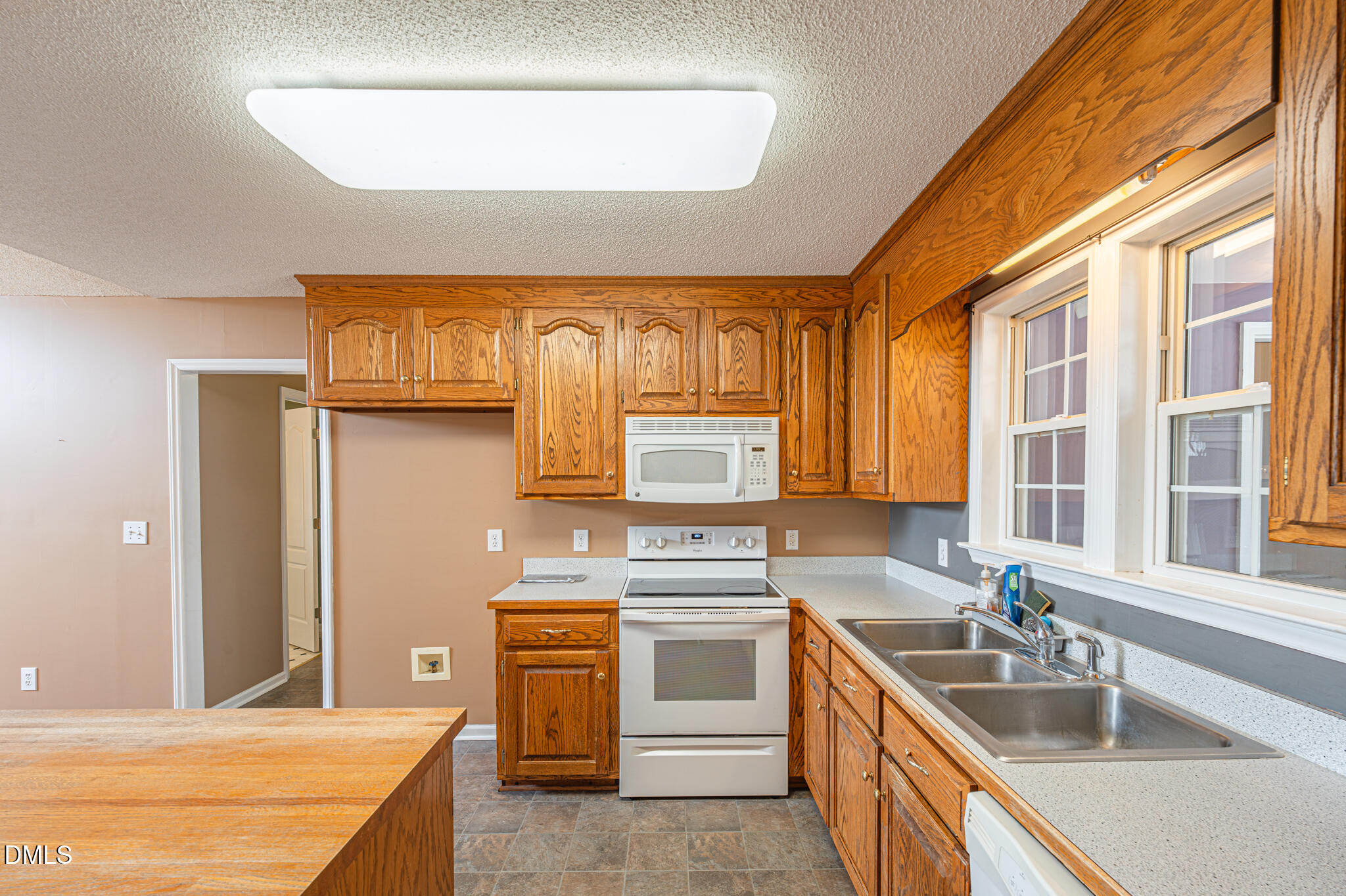 3220 N Shiloh Road Property Photo 12