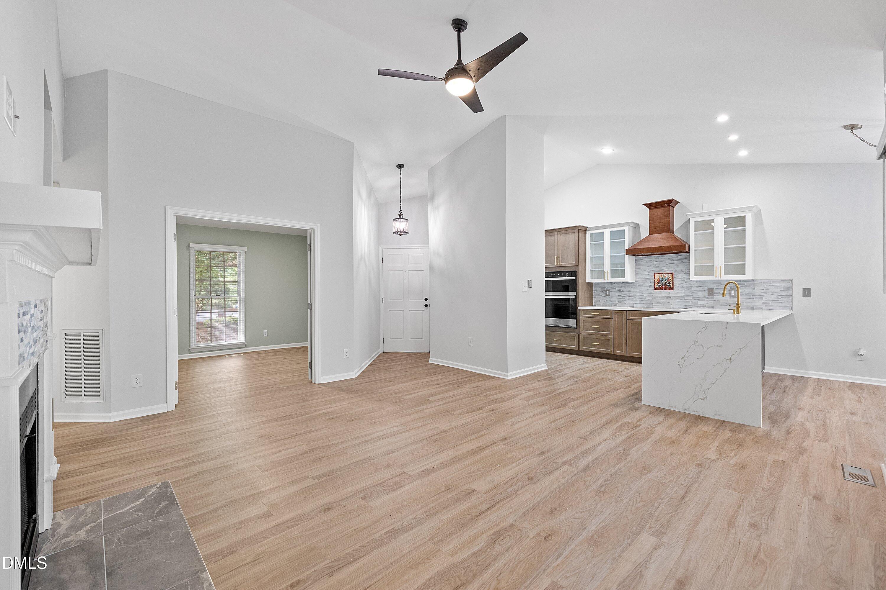 1201 Deptford Court Property Photo 12