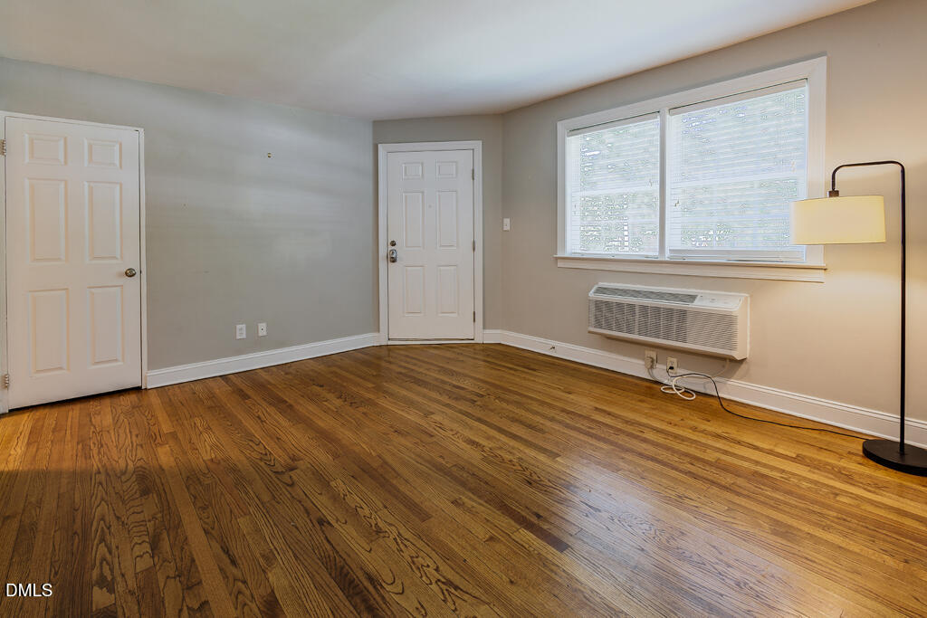 979 St Marys Street A Property Photo 5