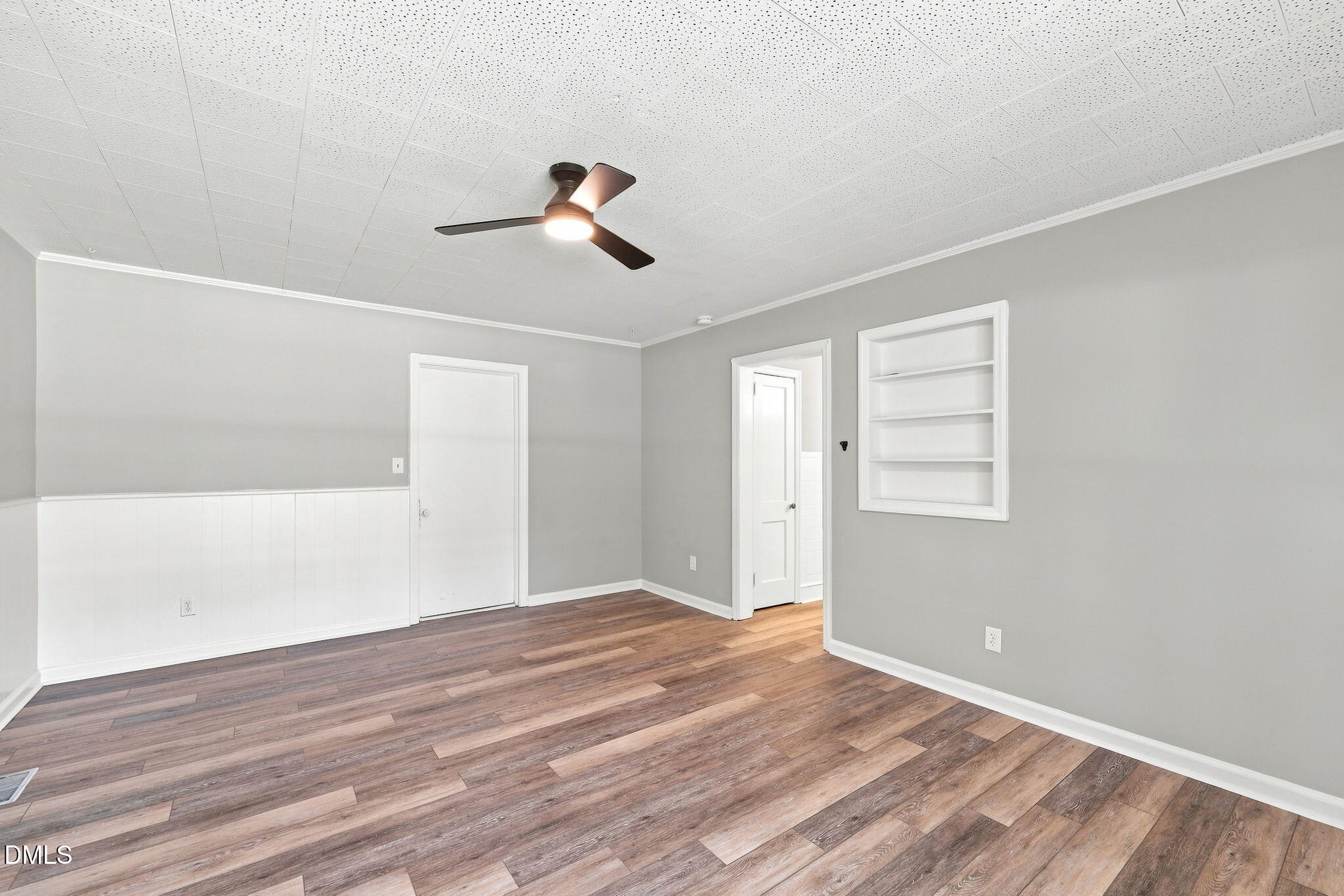 1305 Erwin Road Property Photo 3