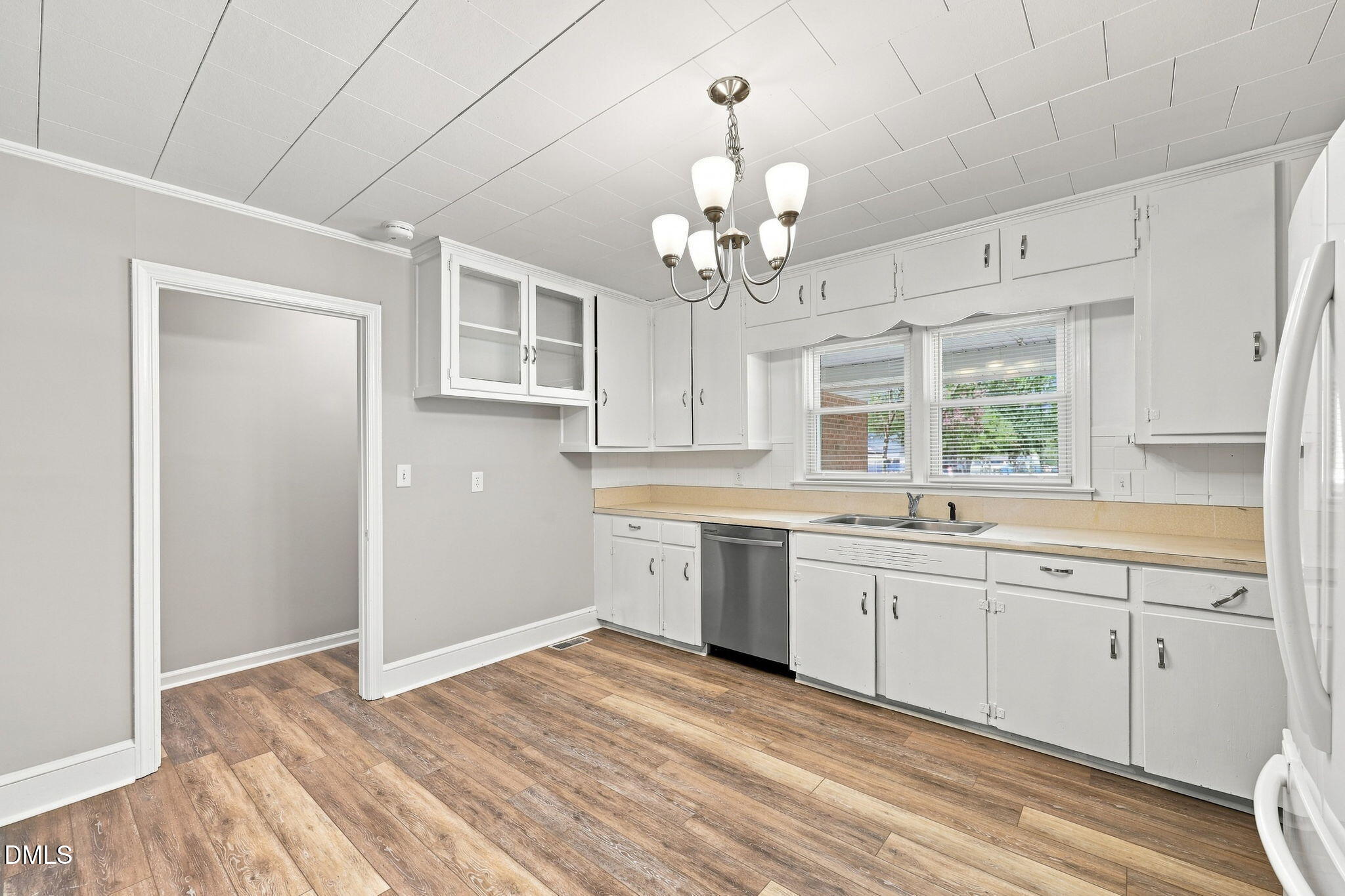 1305 Erwin Road Property Photo 7
