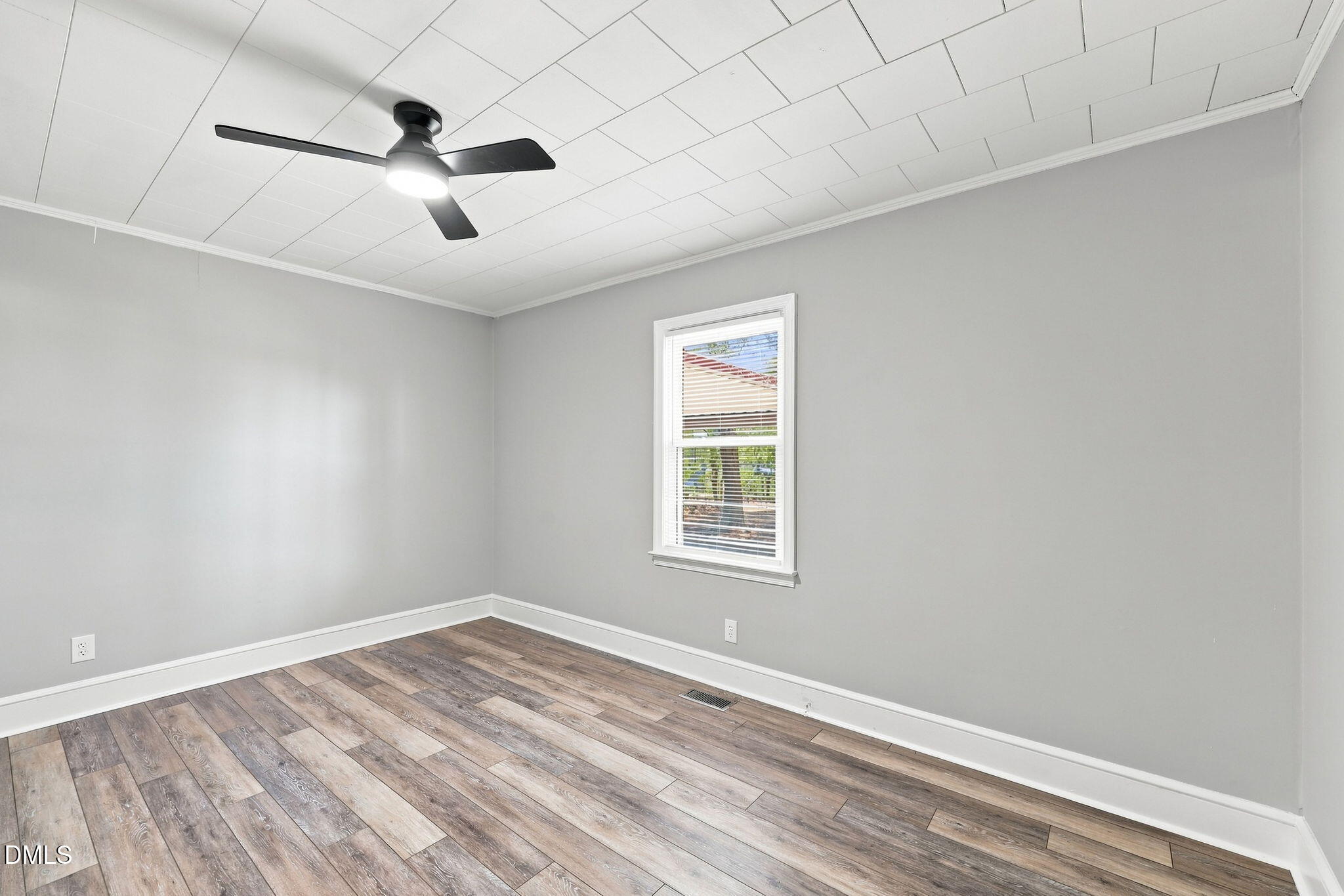 1305 Erwin Road Property Photo 11