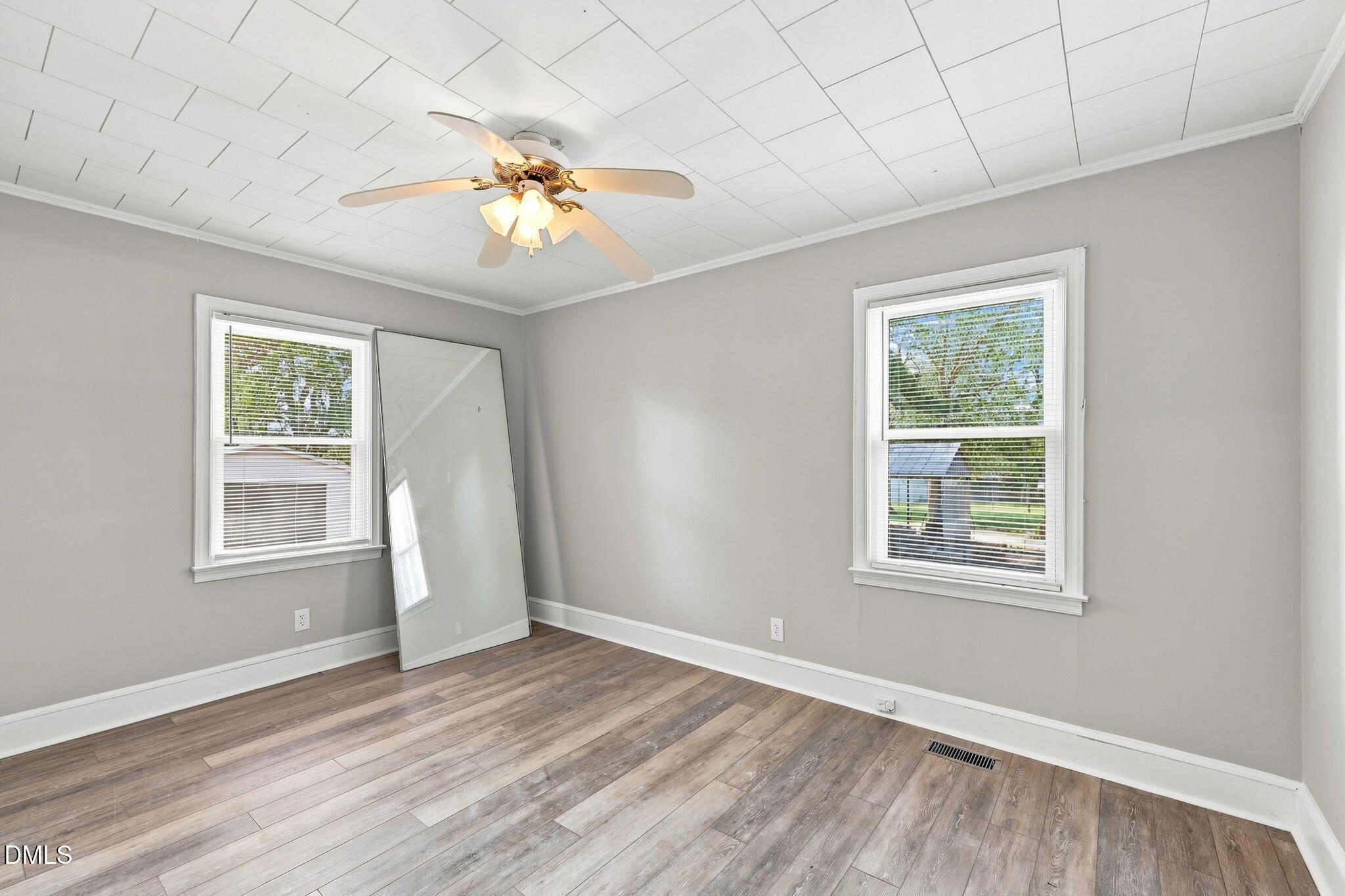 1305 Erwin Road Property Photo 15