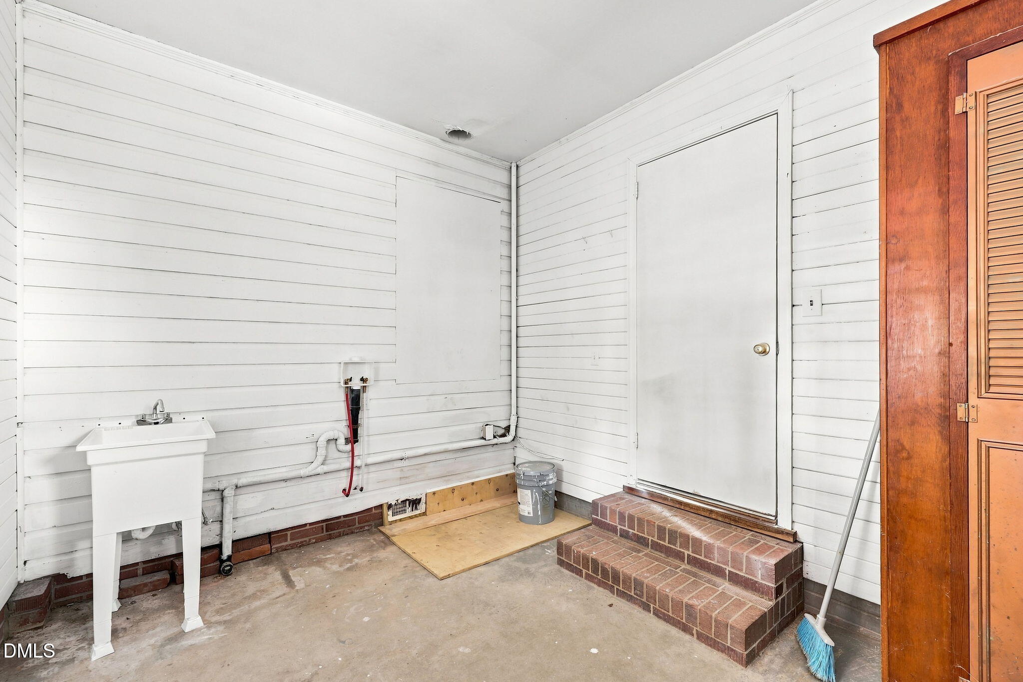 1305 Erwin Road Property Photo 29