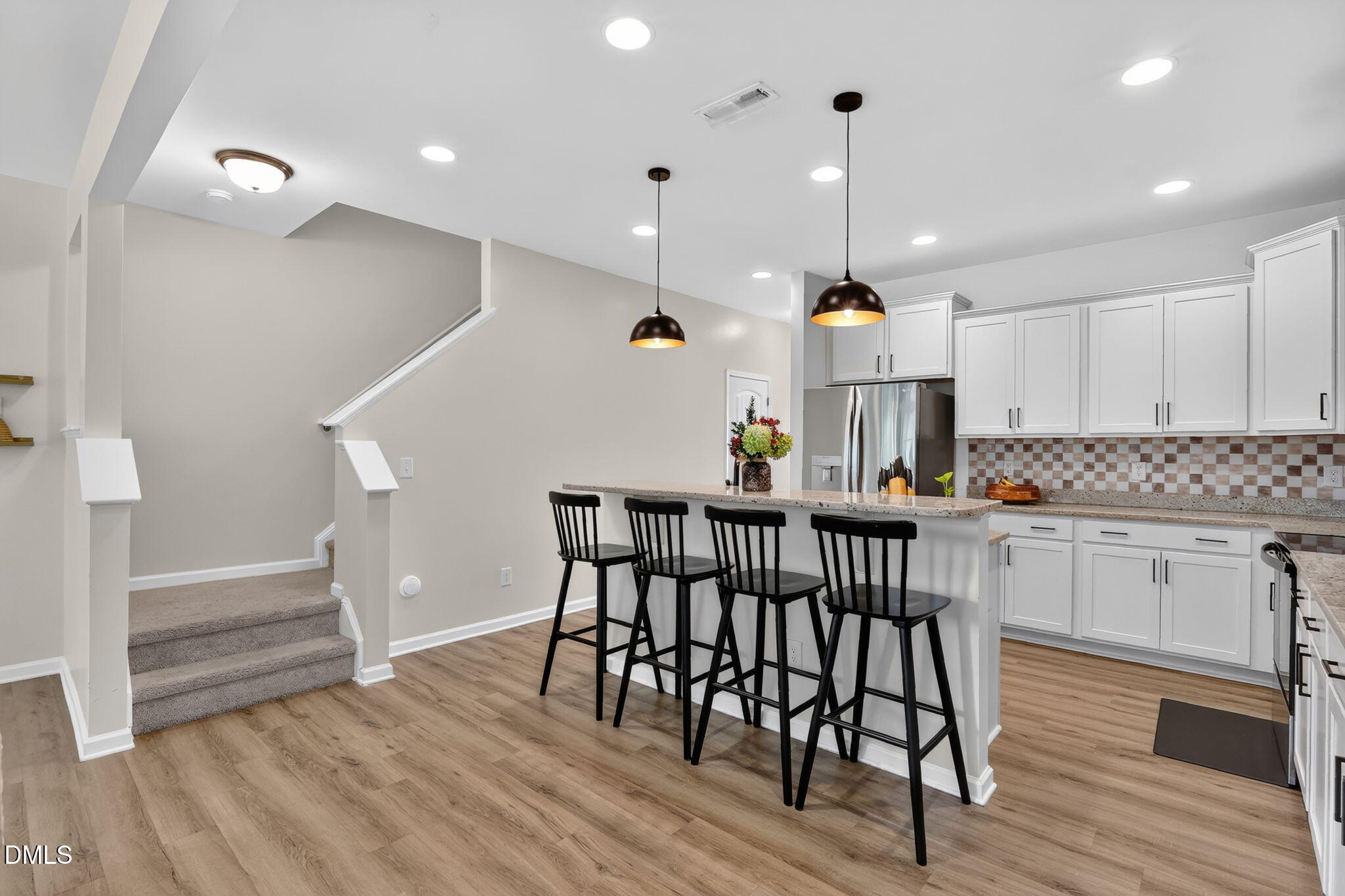 16 N Hedgewick Drive Property Photo 3