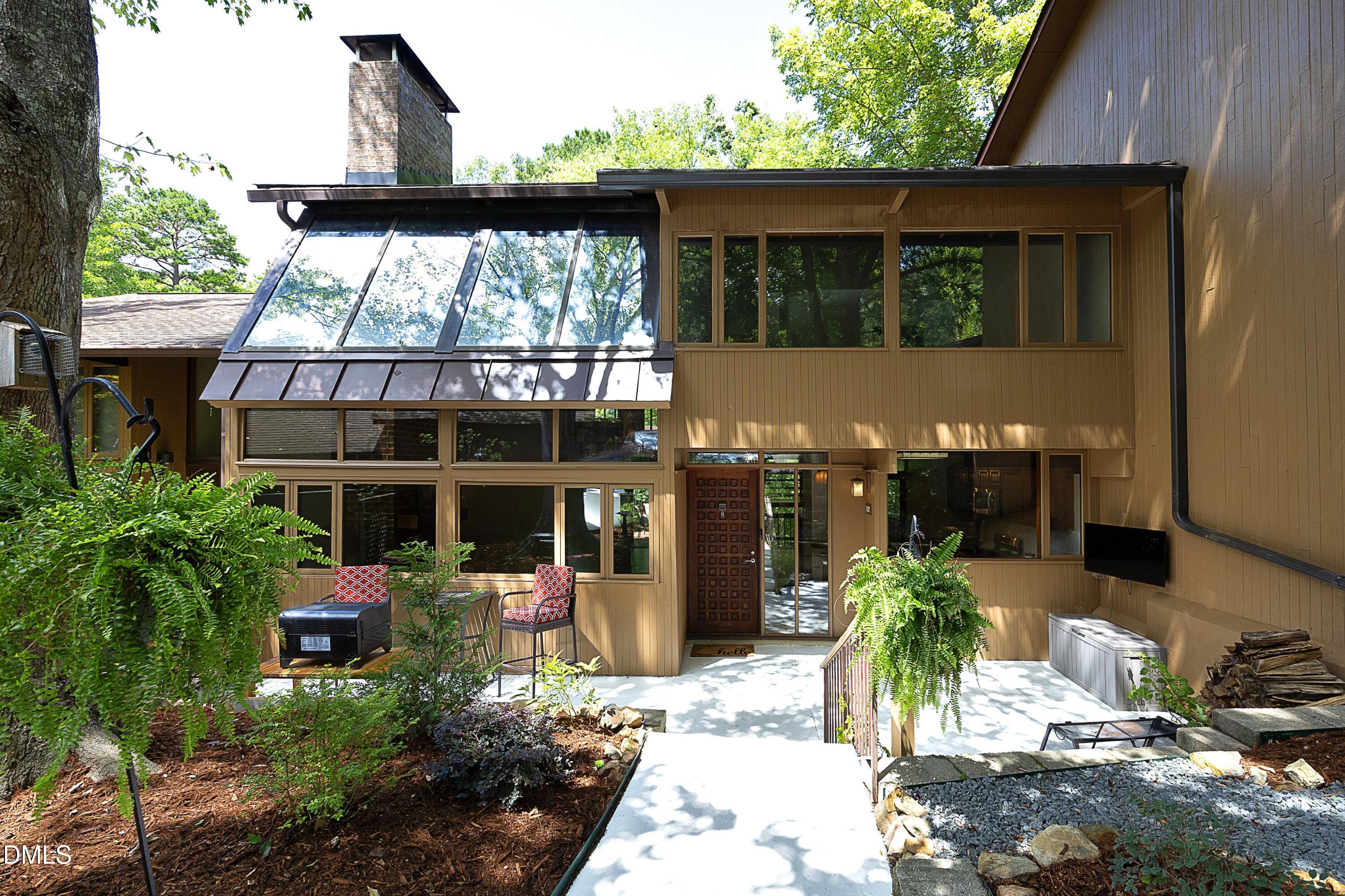 102 Arbutus Place Property Photo 1