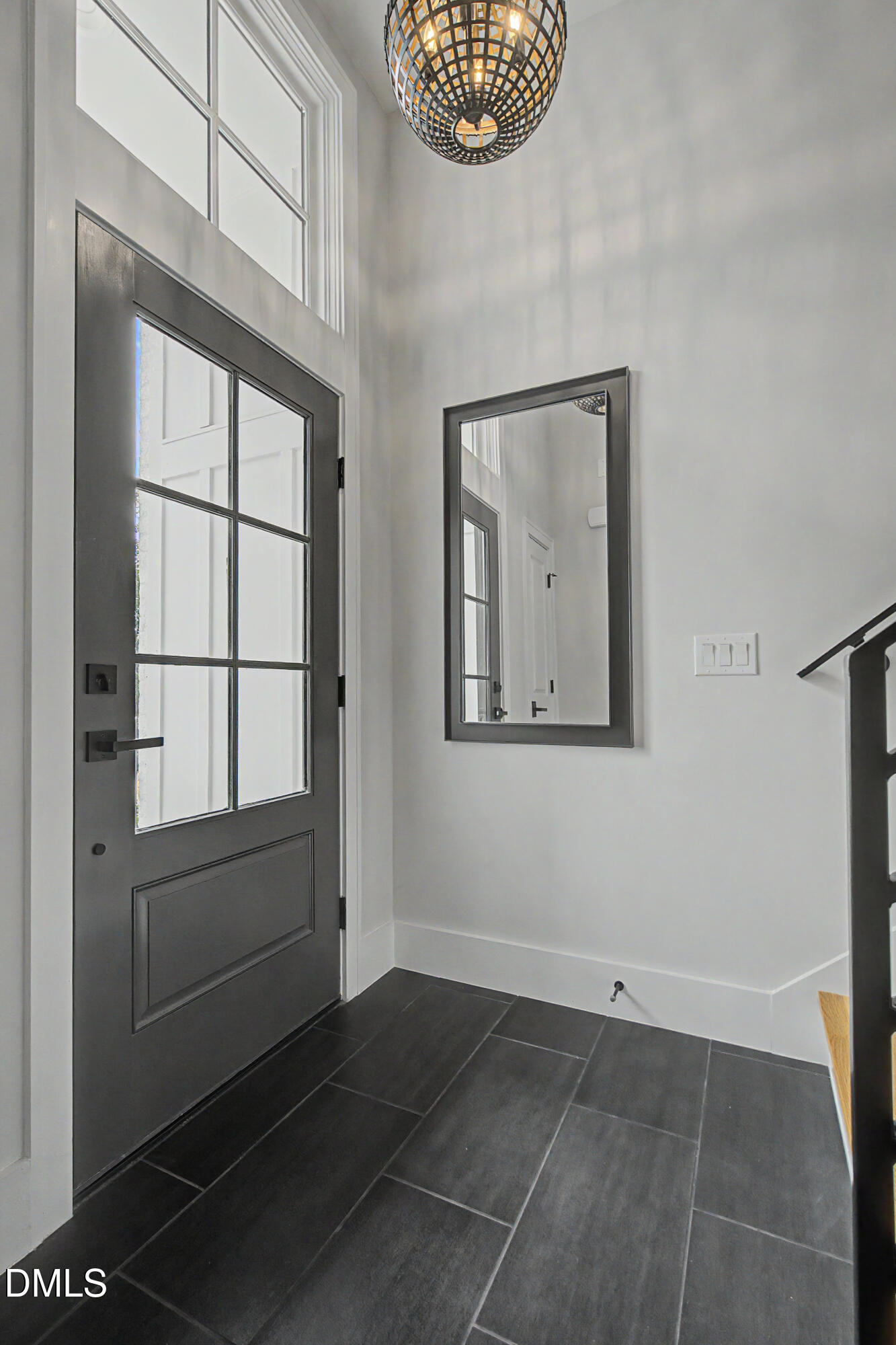 163 E Park Street Property Photo 6