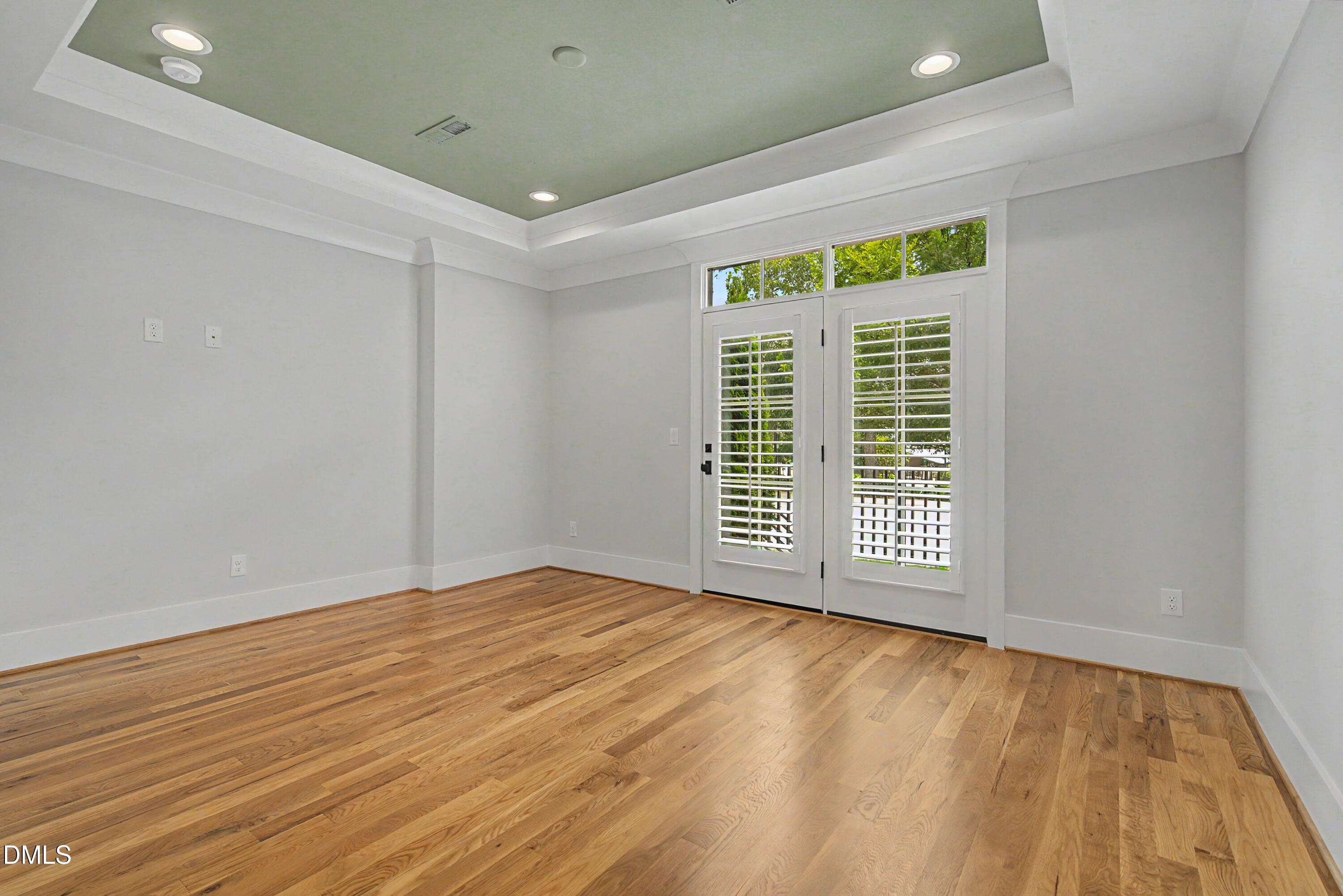 163 E Park Street Property Photo 11