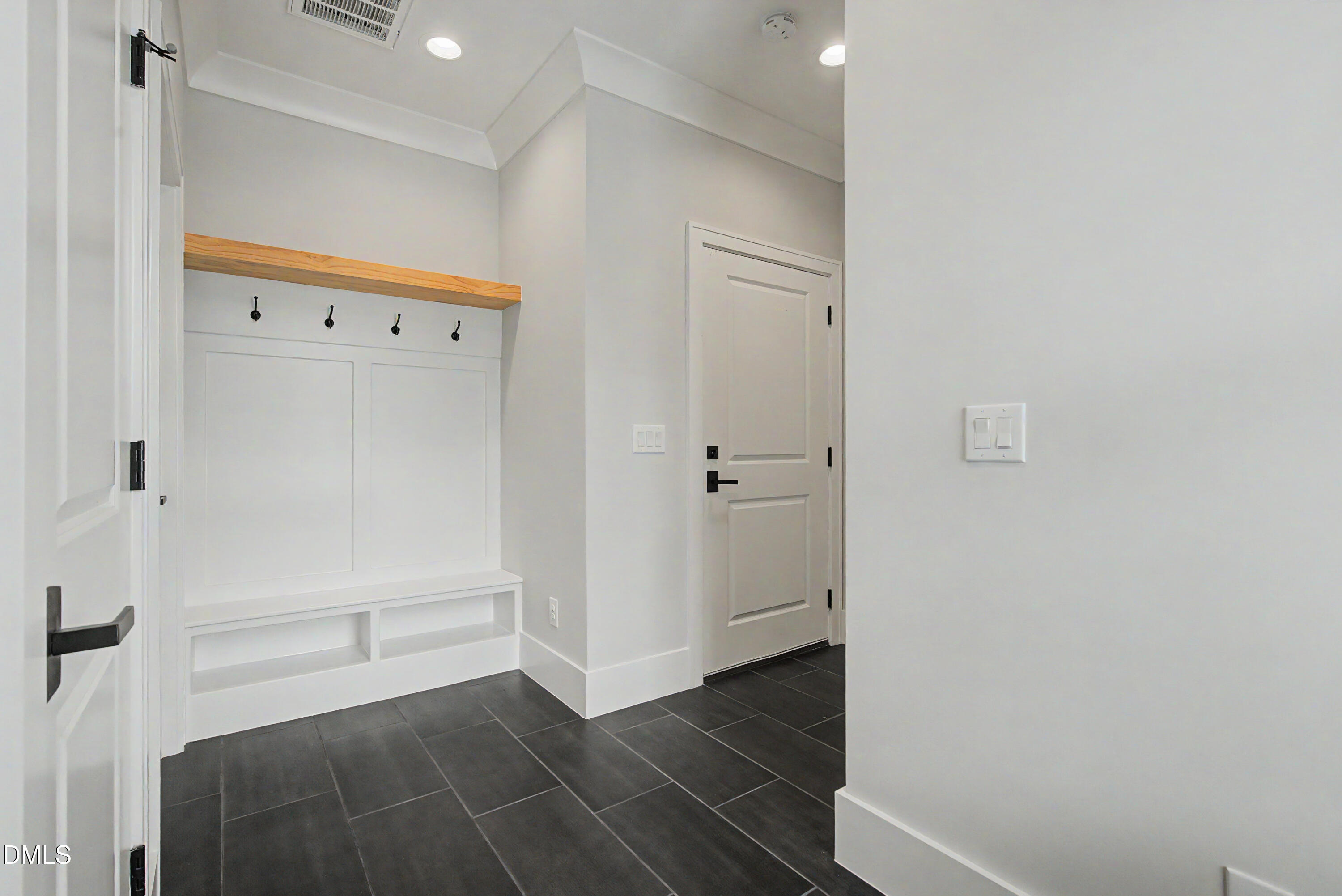 163 E Park Street Property Photo 12
