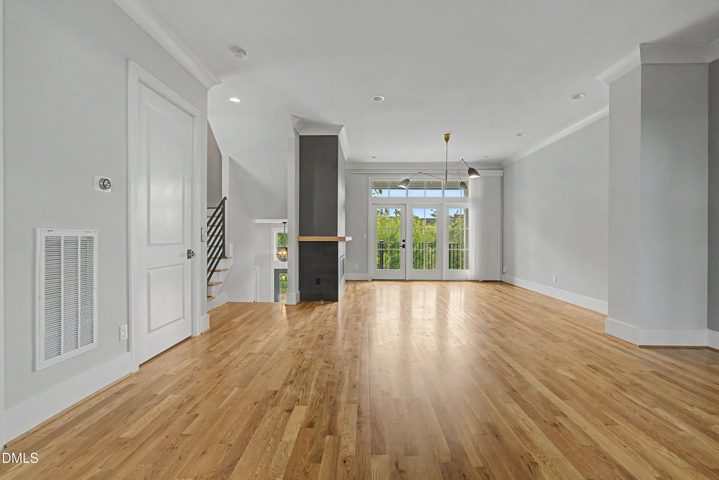 163 E Park Street Property Photo 16