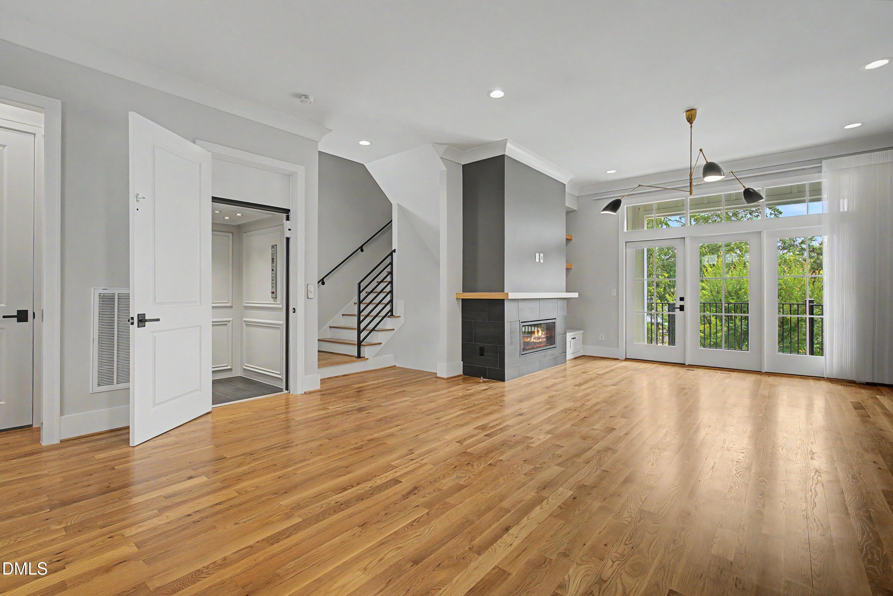 163 E Park Street Property Photo 34