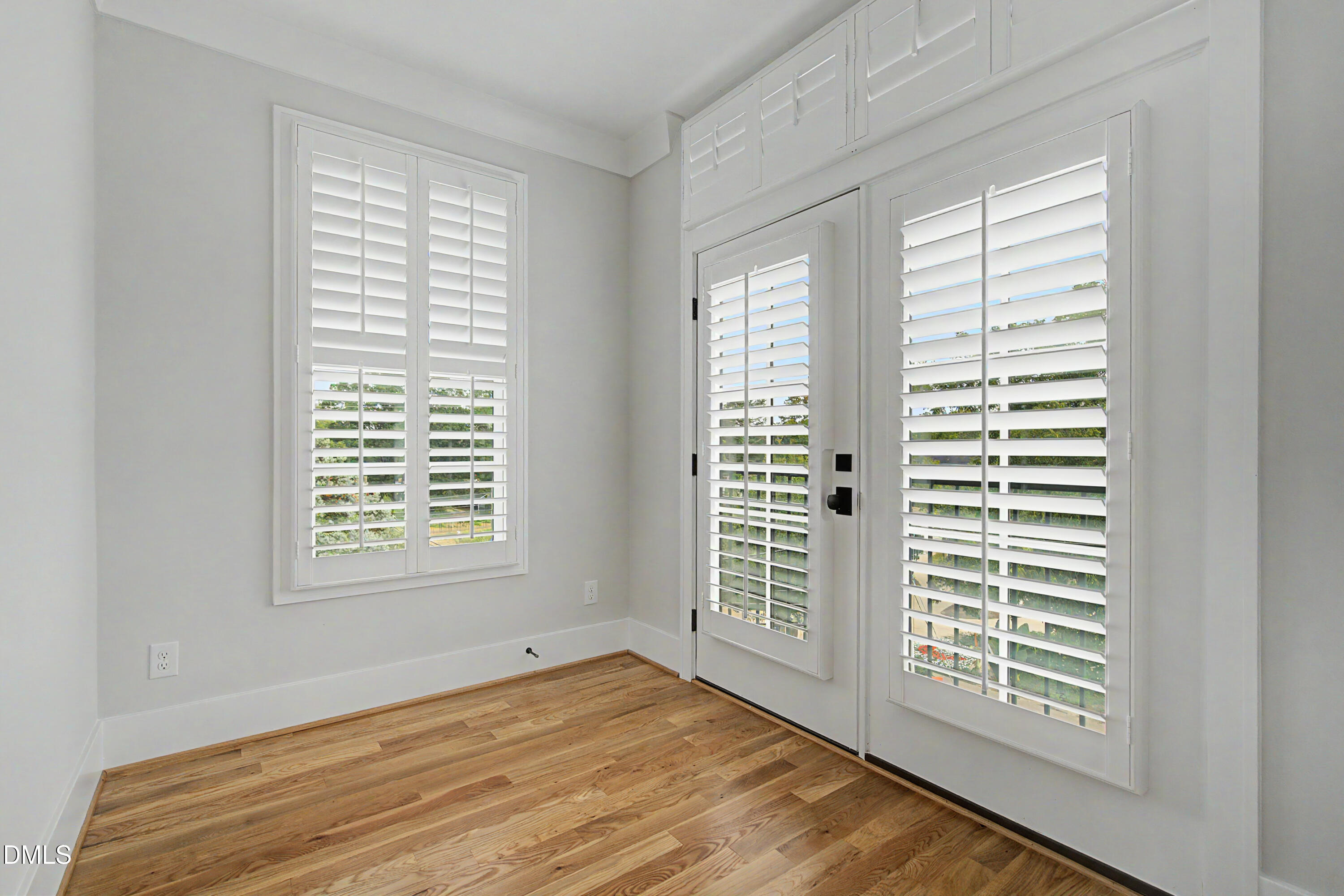 163 E Park Street Property Photo 37