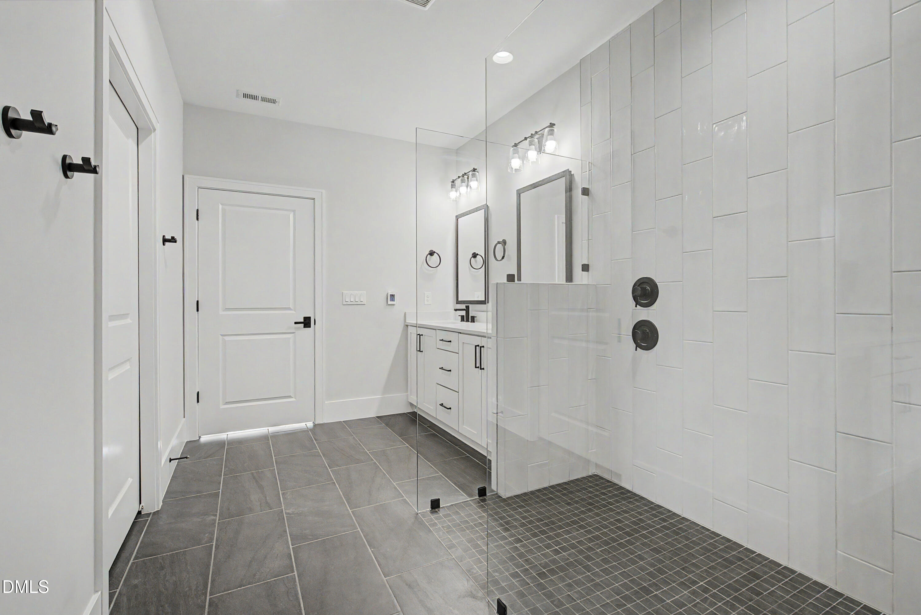 163 E Park Street Property Photo 43