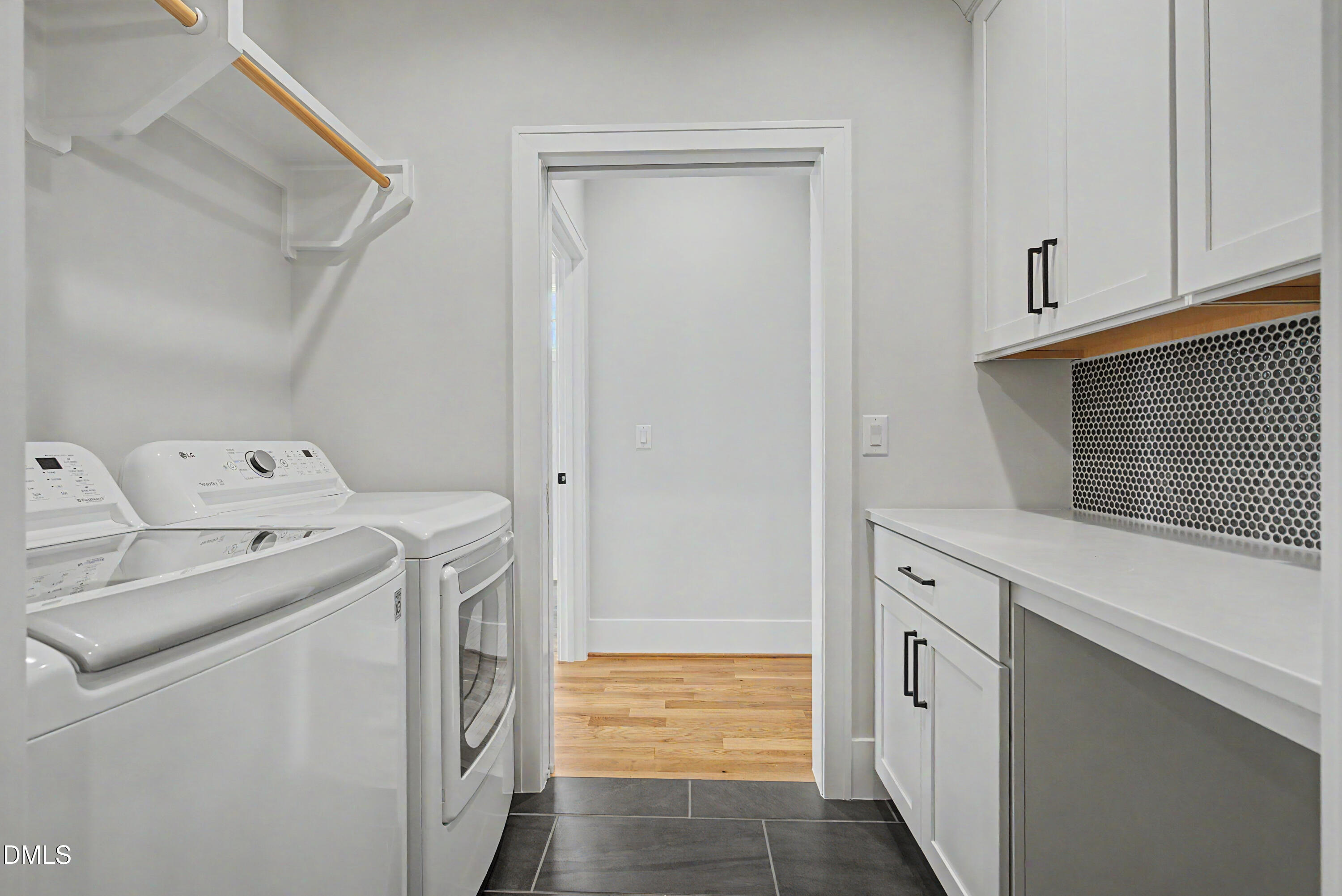 163 E Park Street Property Photo 44