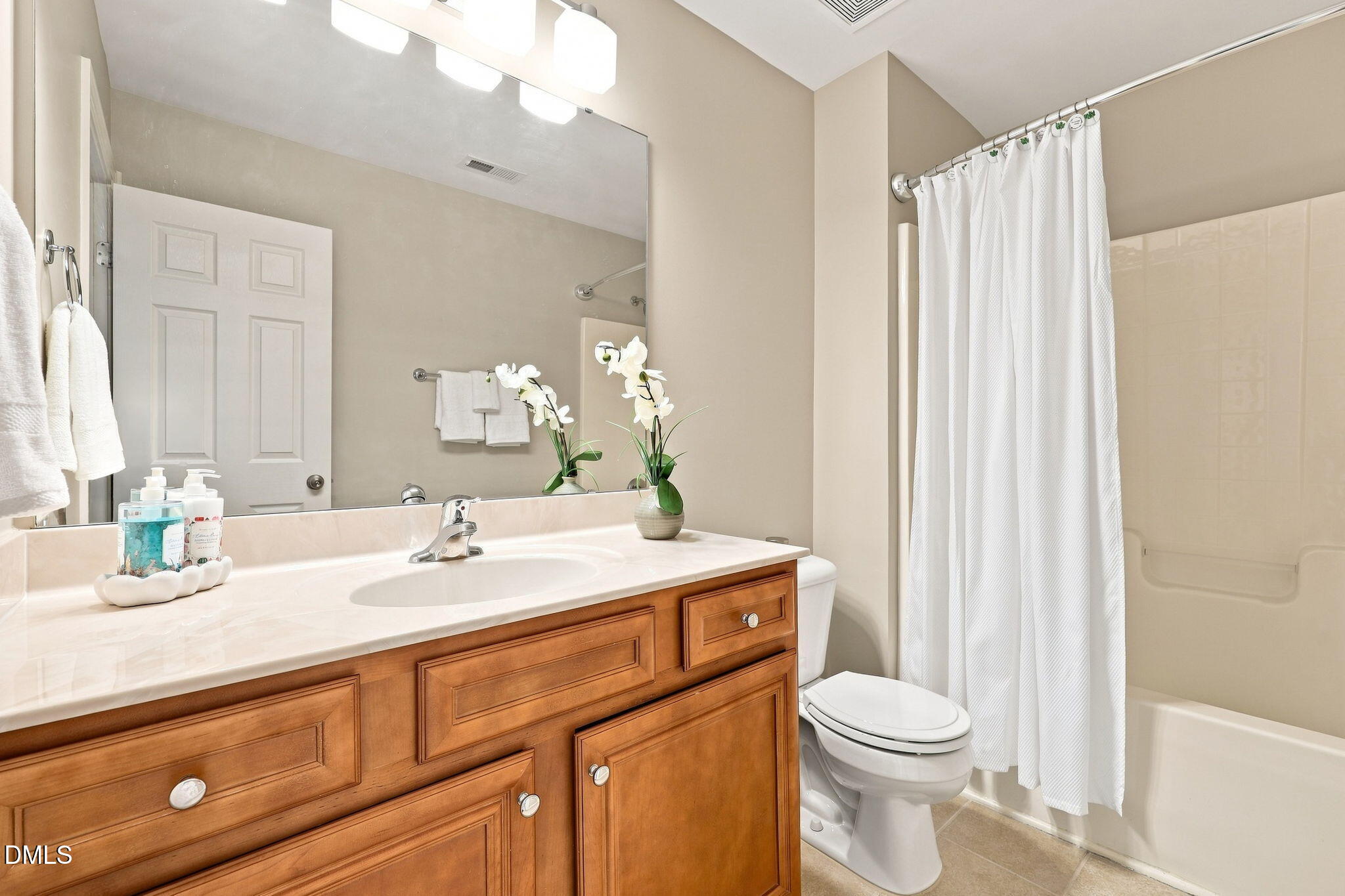 1200 Dexter Ridge Drive Property Photo 7
