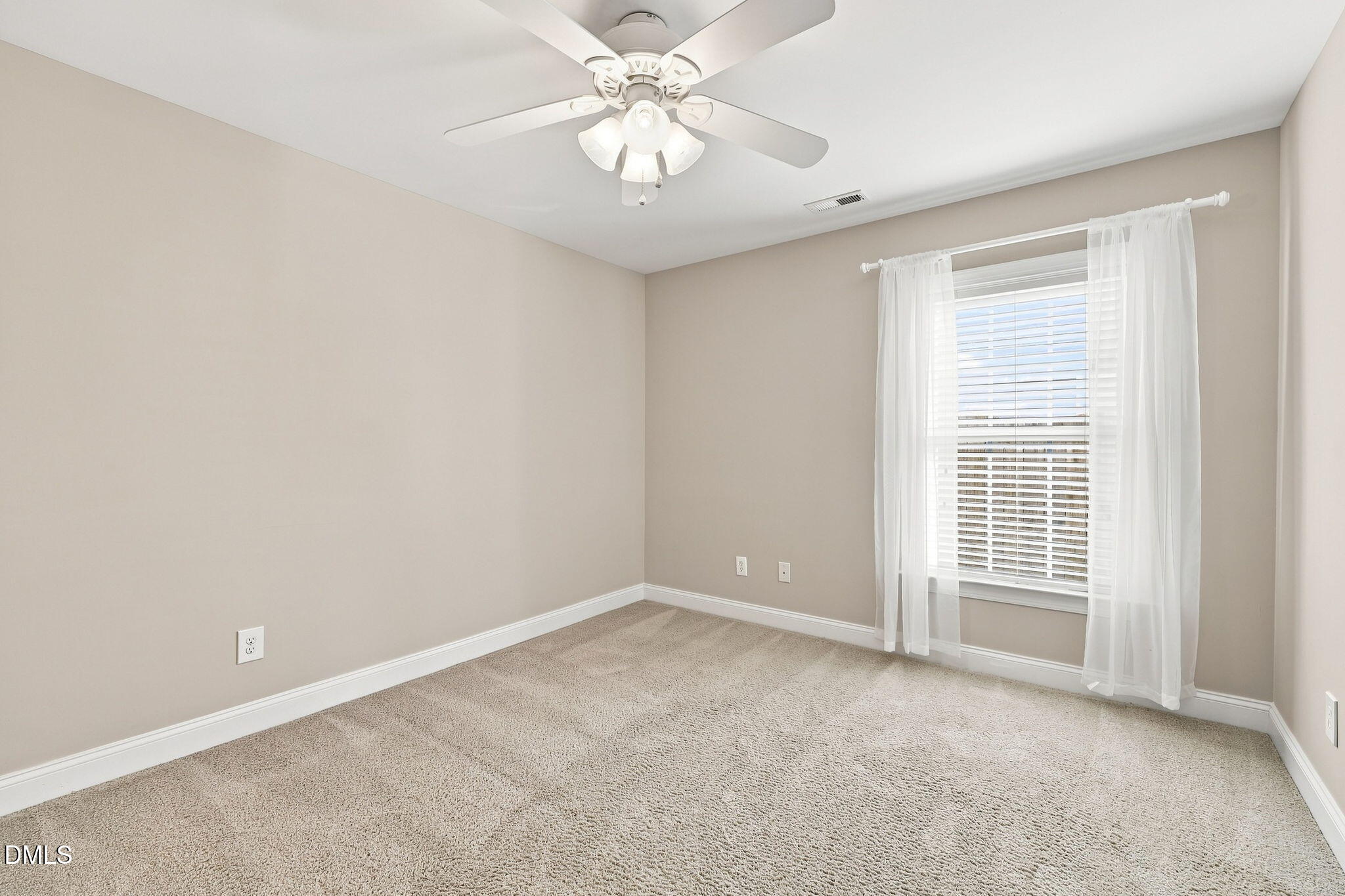 1200 Dexter Ridge Drive Property Photo 8