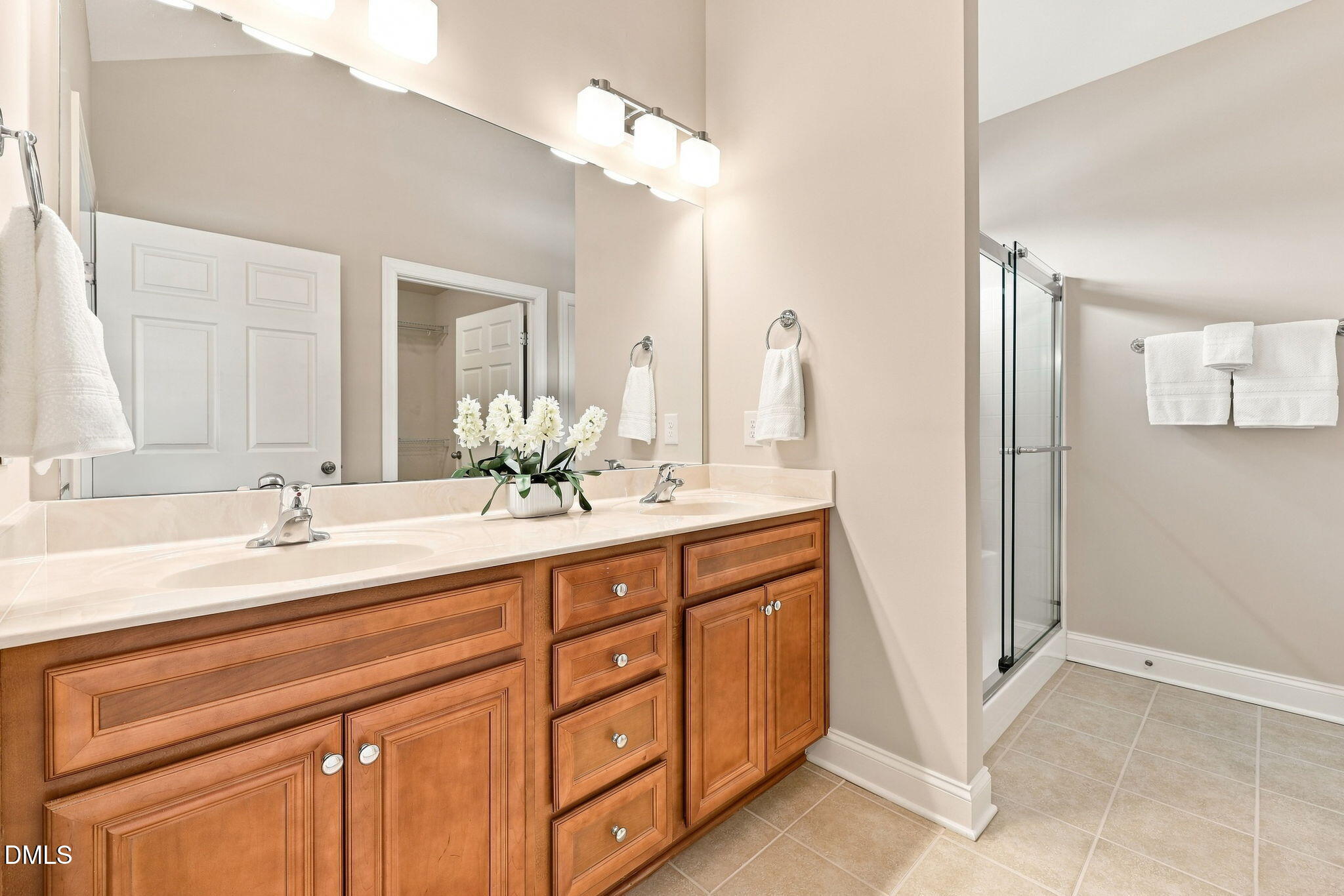 1200 Dexter Ridge Drive Property Photo 13