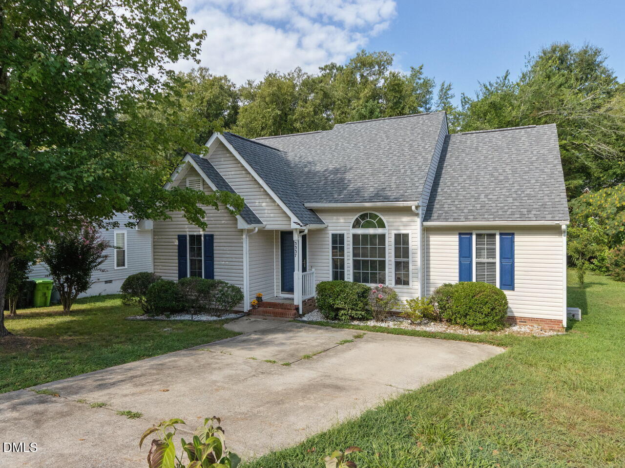 3337 Neptune Drive Property Photo 2