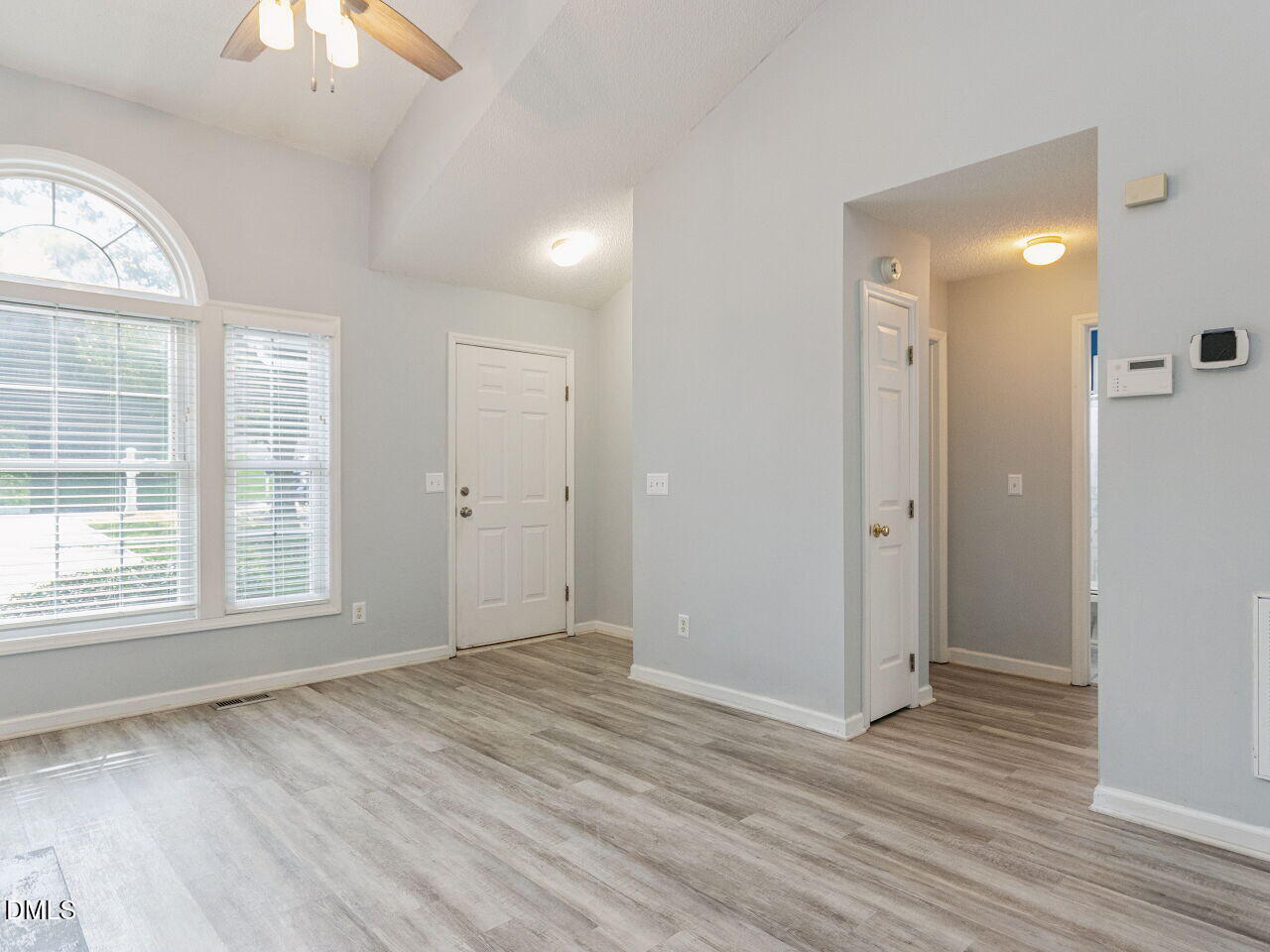 3337 Neptune Drive Property Photo 5