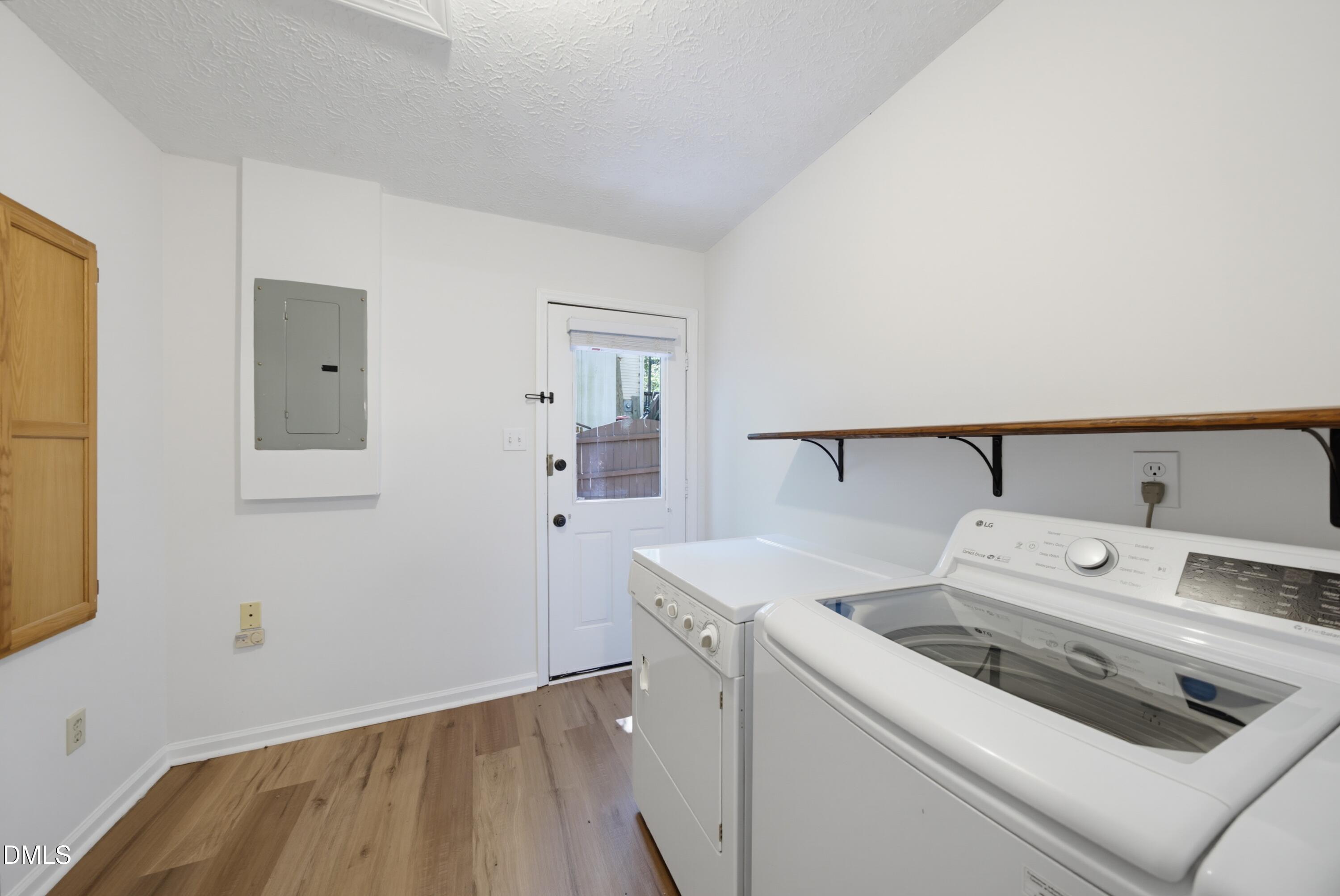 2400 Perennial Street Property Photo 17
