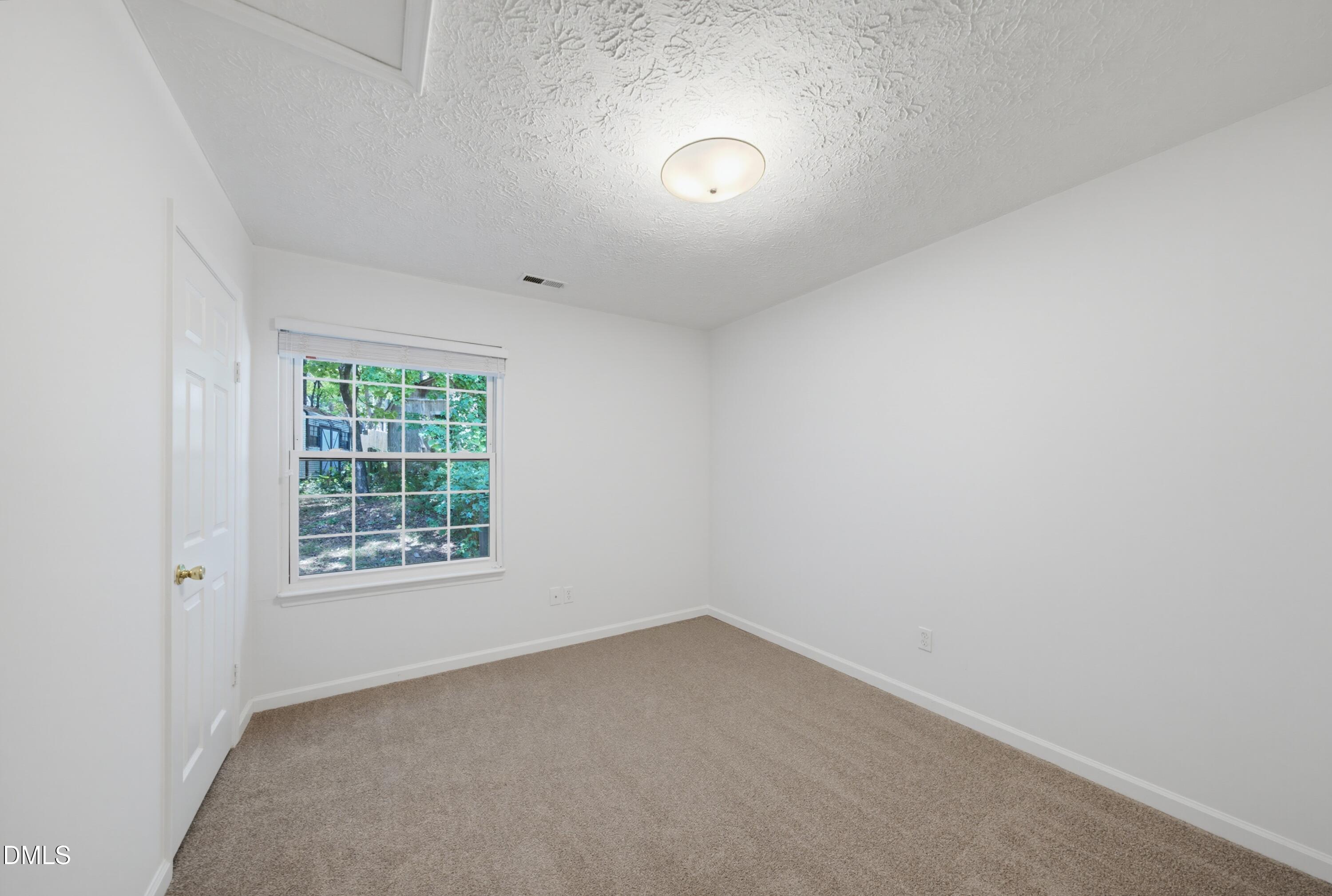 2400 Perennial Street Property Photo 20