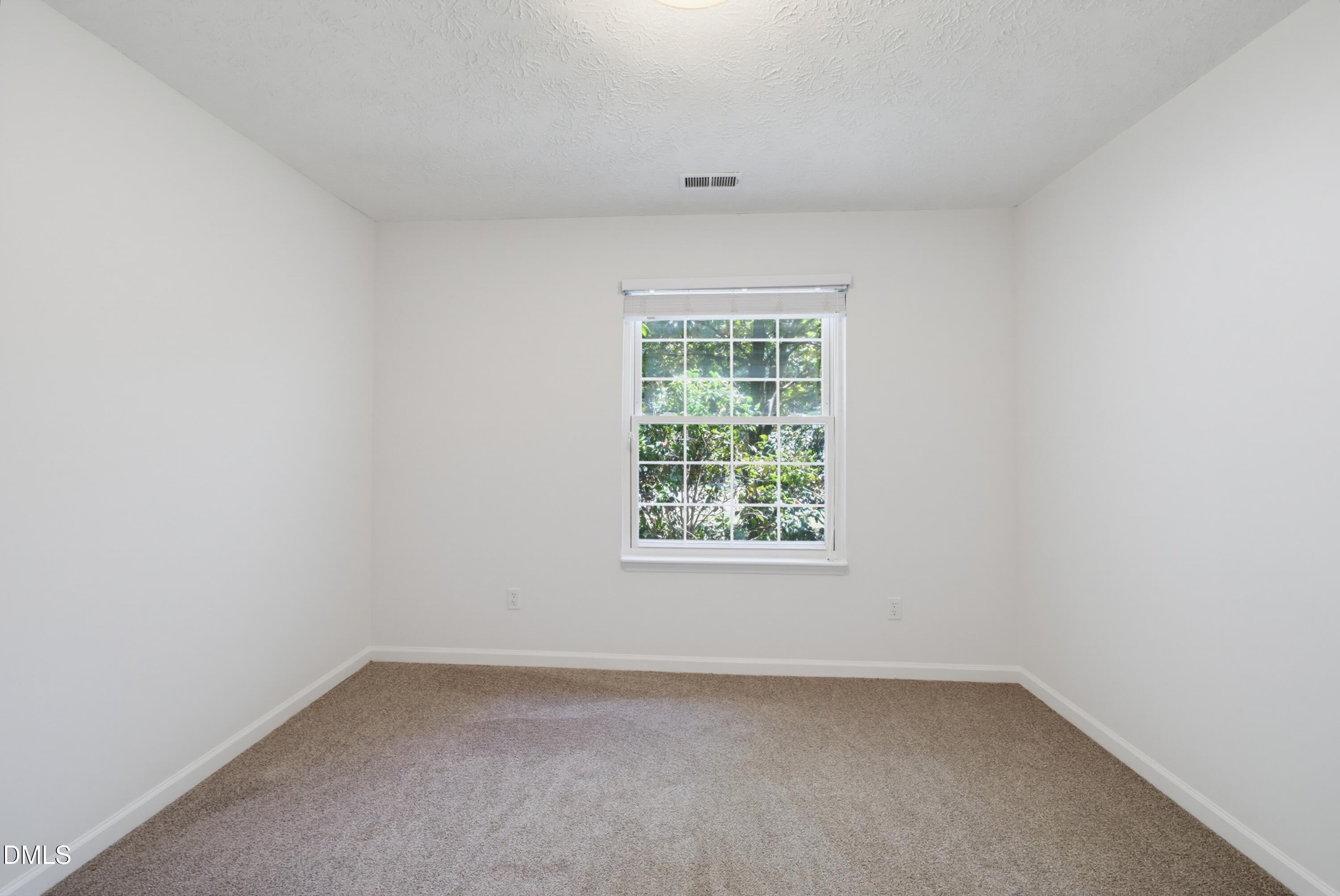 2400 Perennial Street Property Photo 21