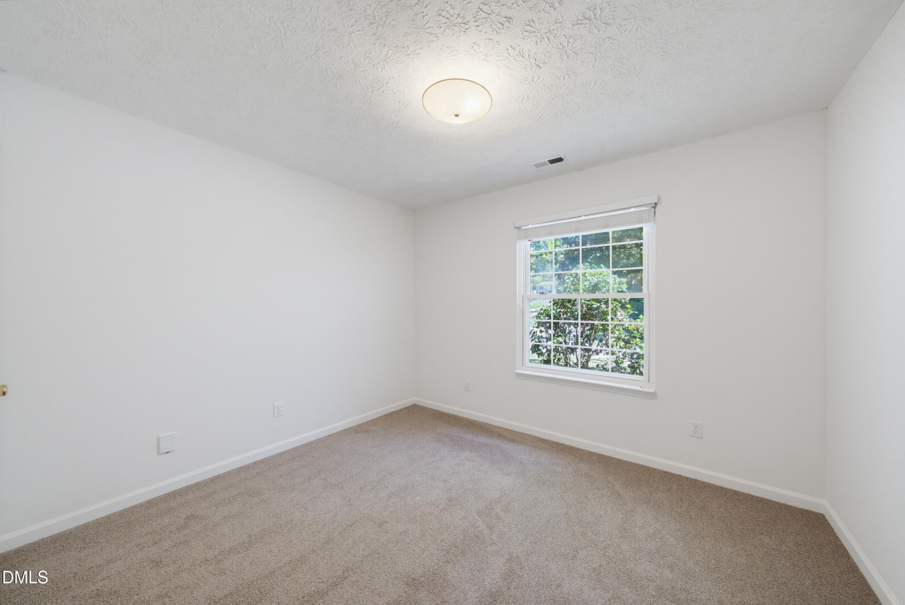 2400 Perennial Street Property Photo 22