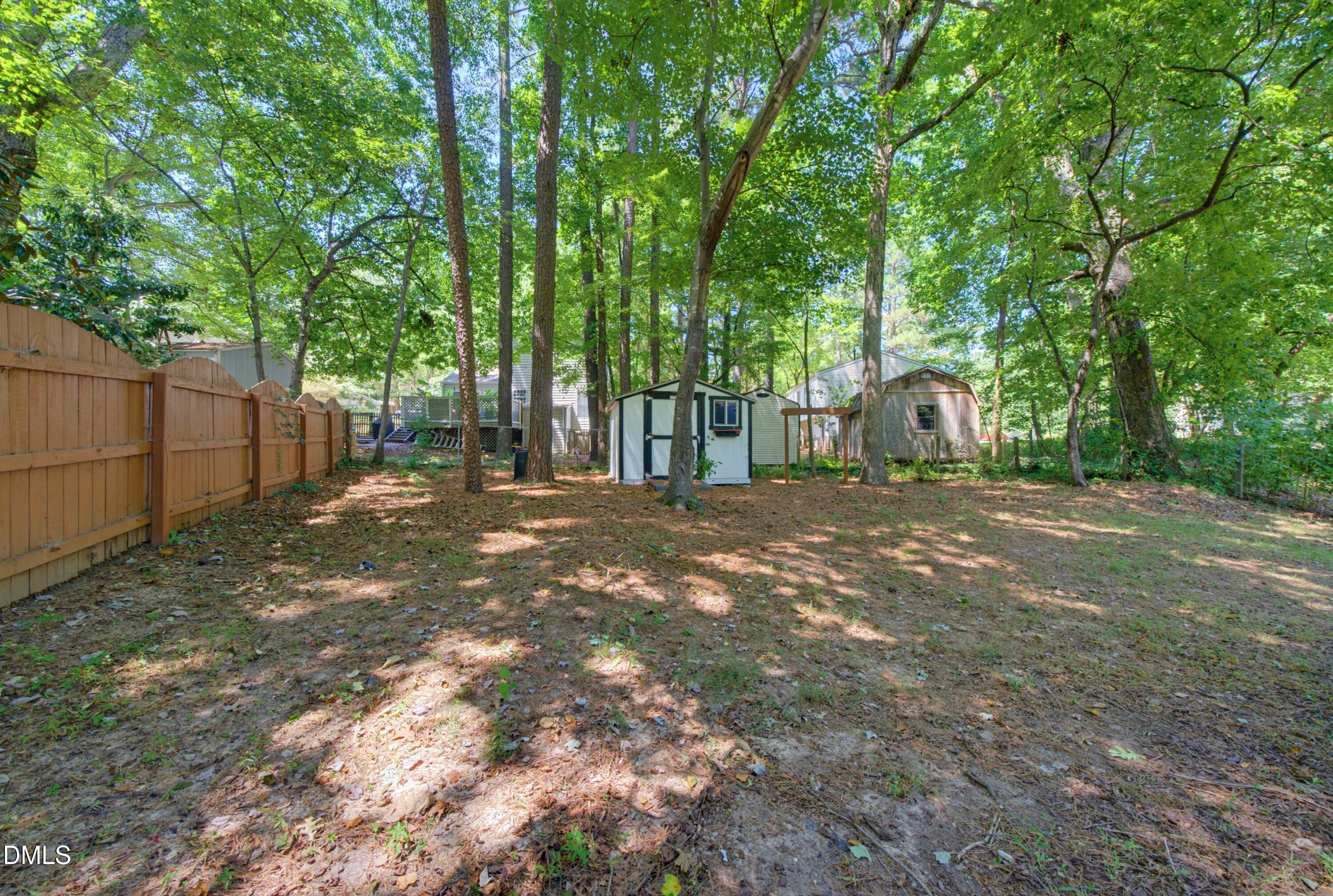 2400 Perennial Street Property Photo 31