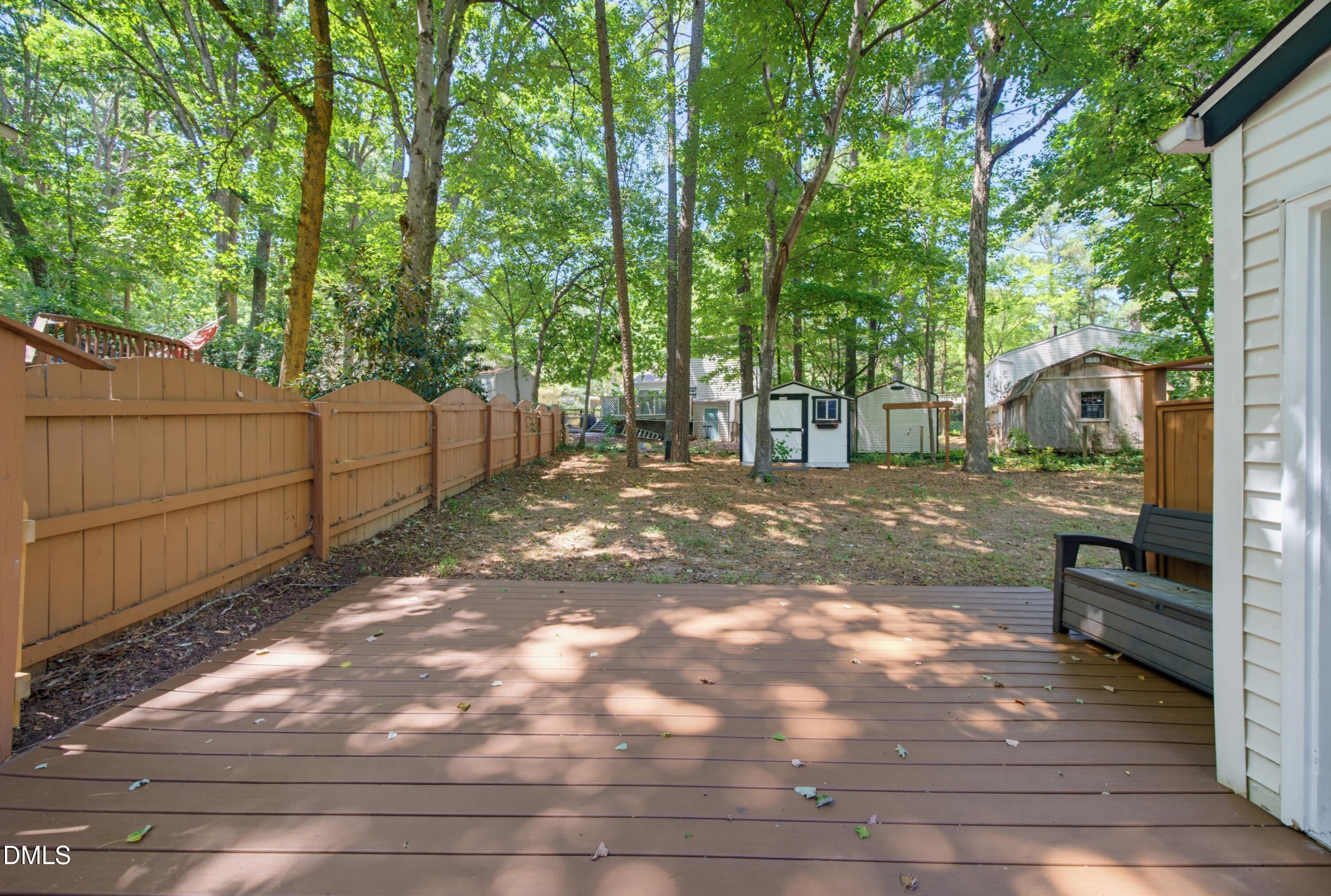 2400 Perennial Street Property Photo 33