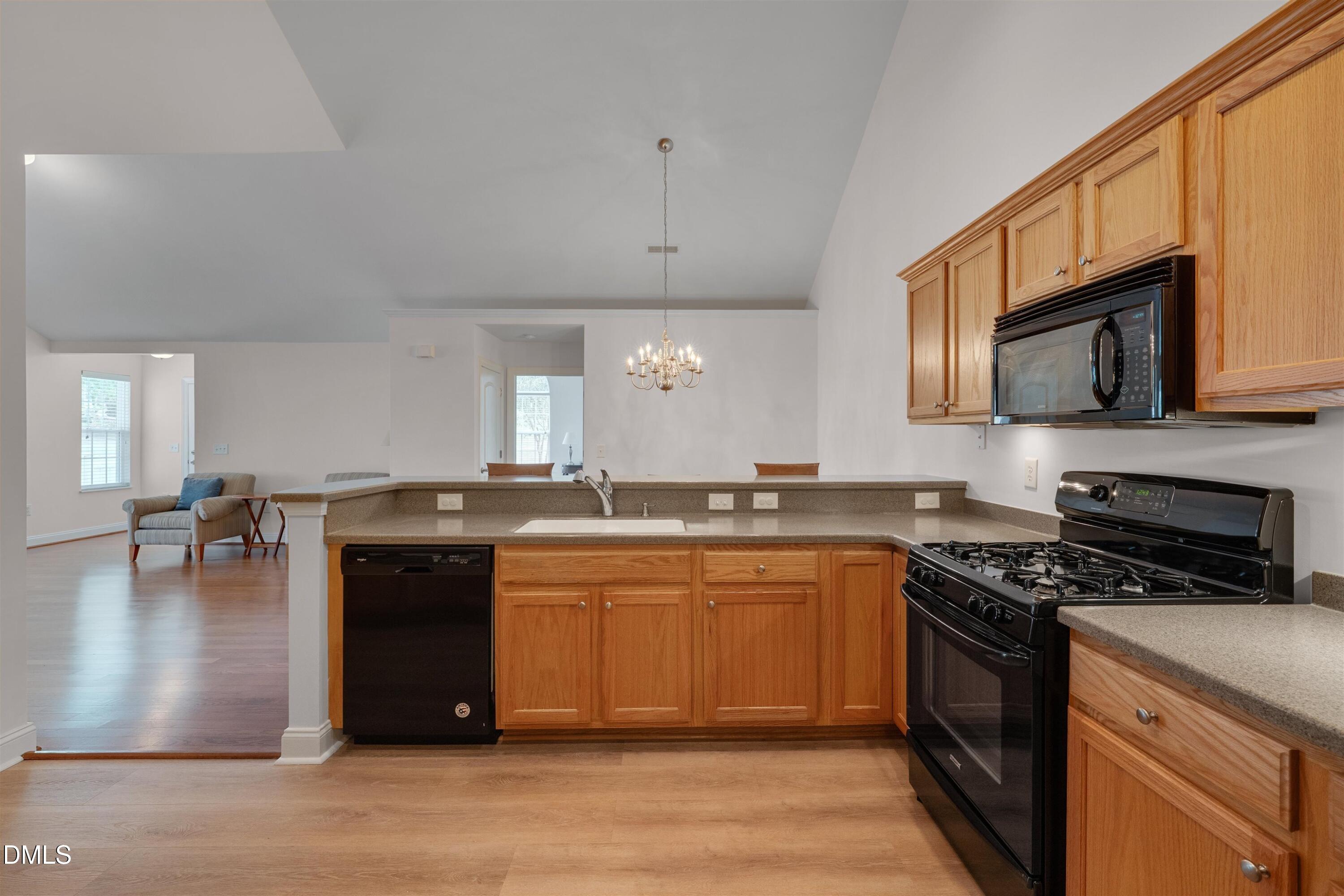 1169 Blue Bird Lane Property Photo 20