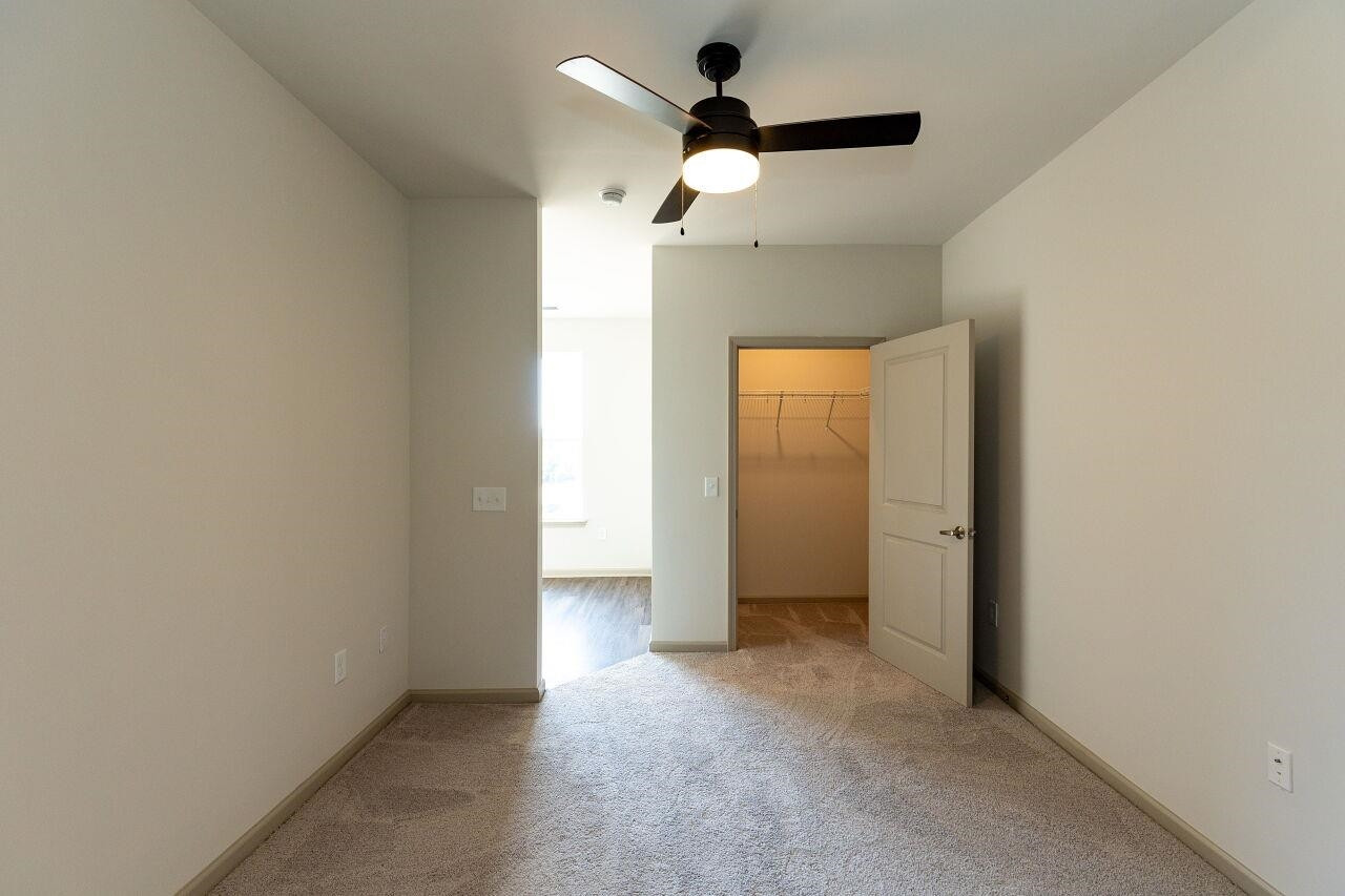 2210 Gathering Square Court Property Photo 23