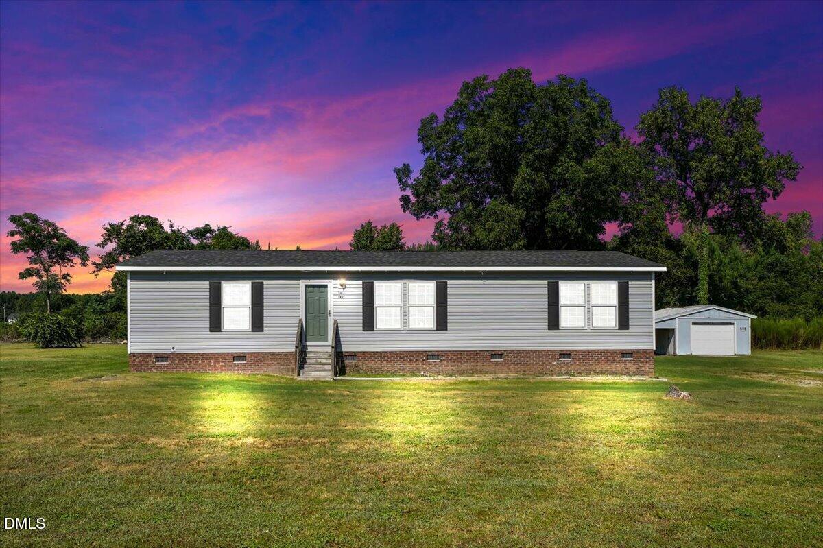 107 E Old Fort Road Property Photo 1