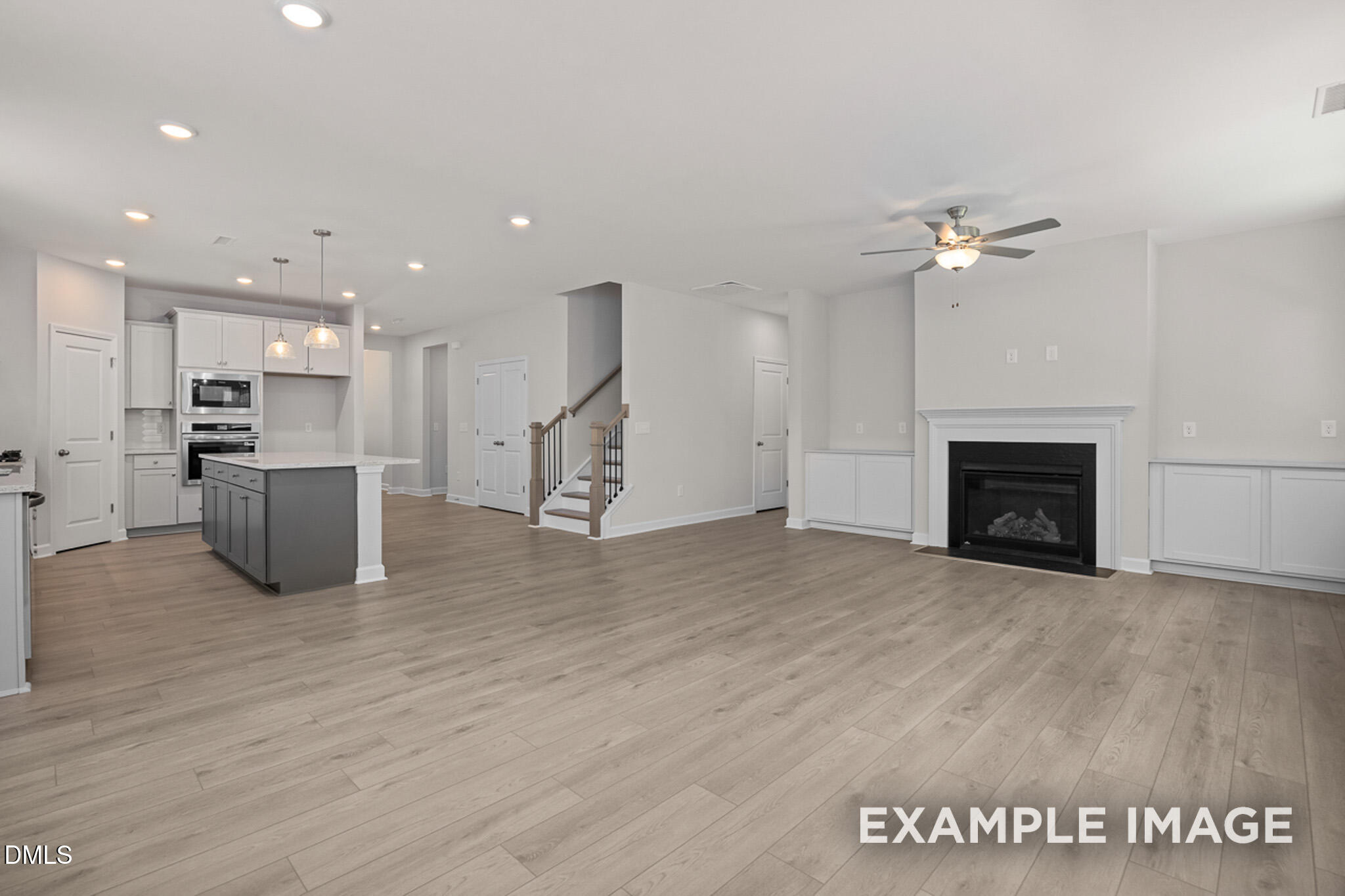 904 Diana Victoria Court Property Photo 6