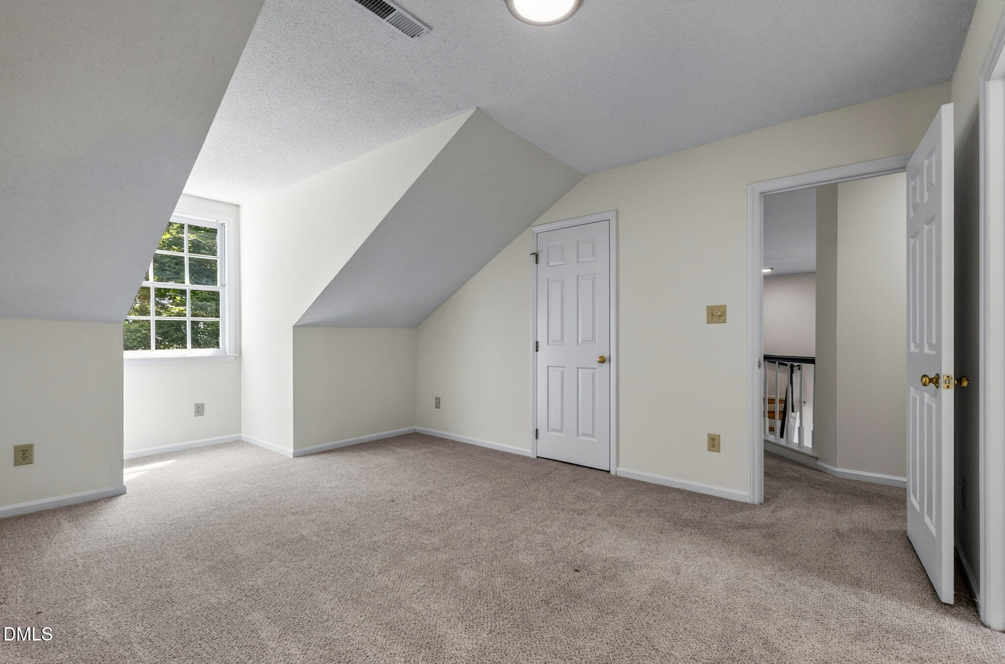 20 Renwick Court Property Photo 33