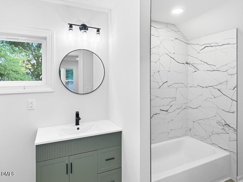 4917 Harbour Towne Drive Property Photo 14