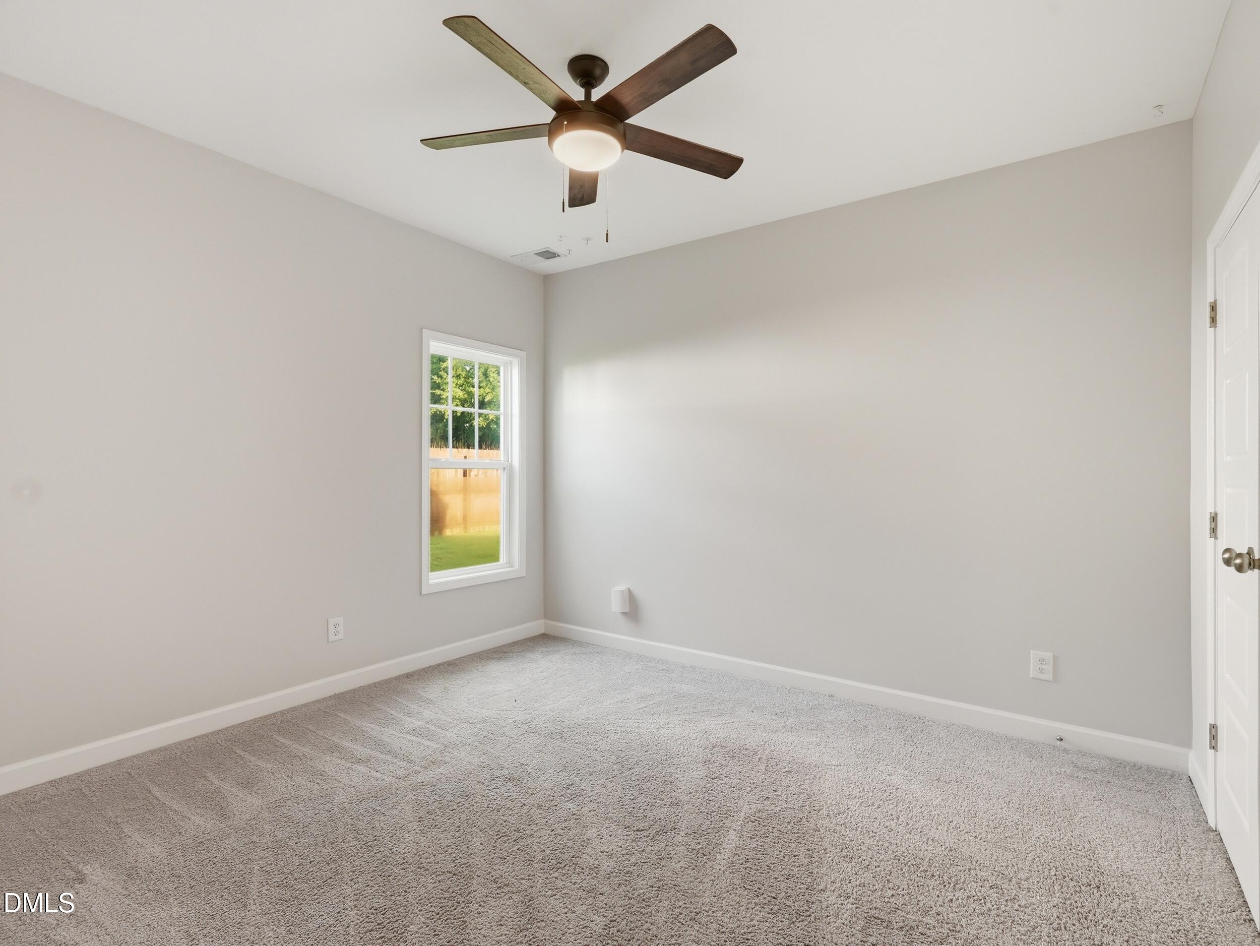 127 Looping Horse Circle Property Photo 11