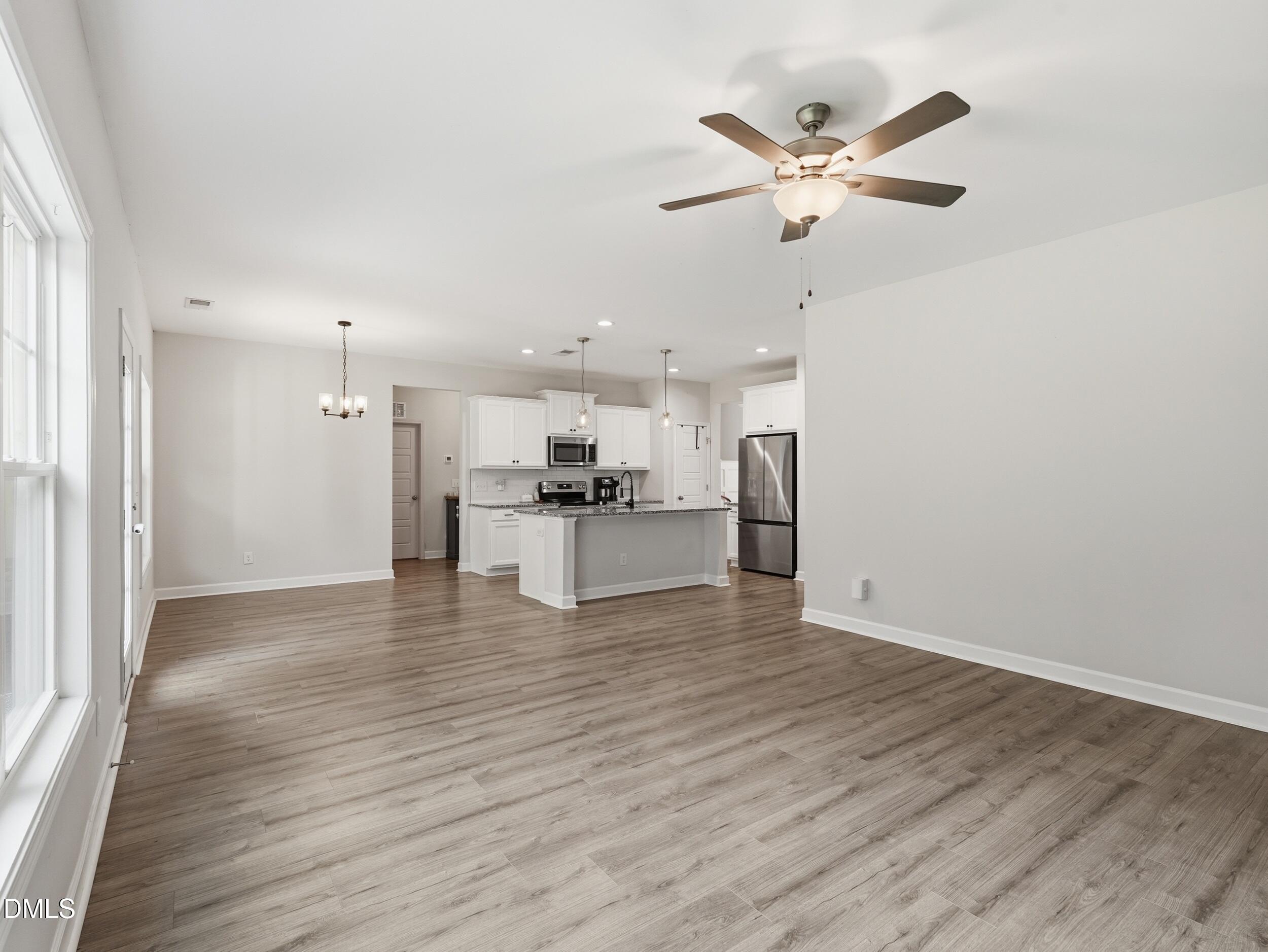 127 Looping Horse Circle Property Photo 17