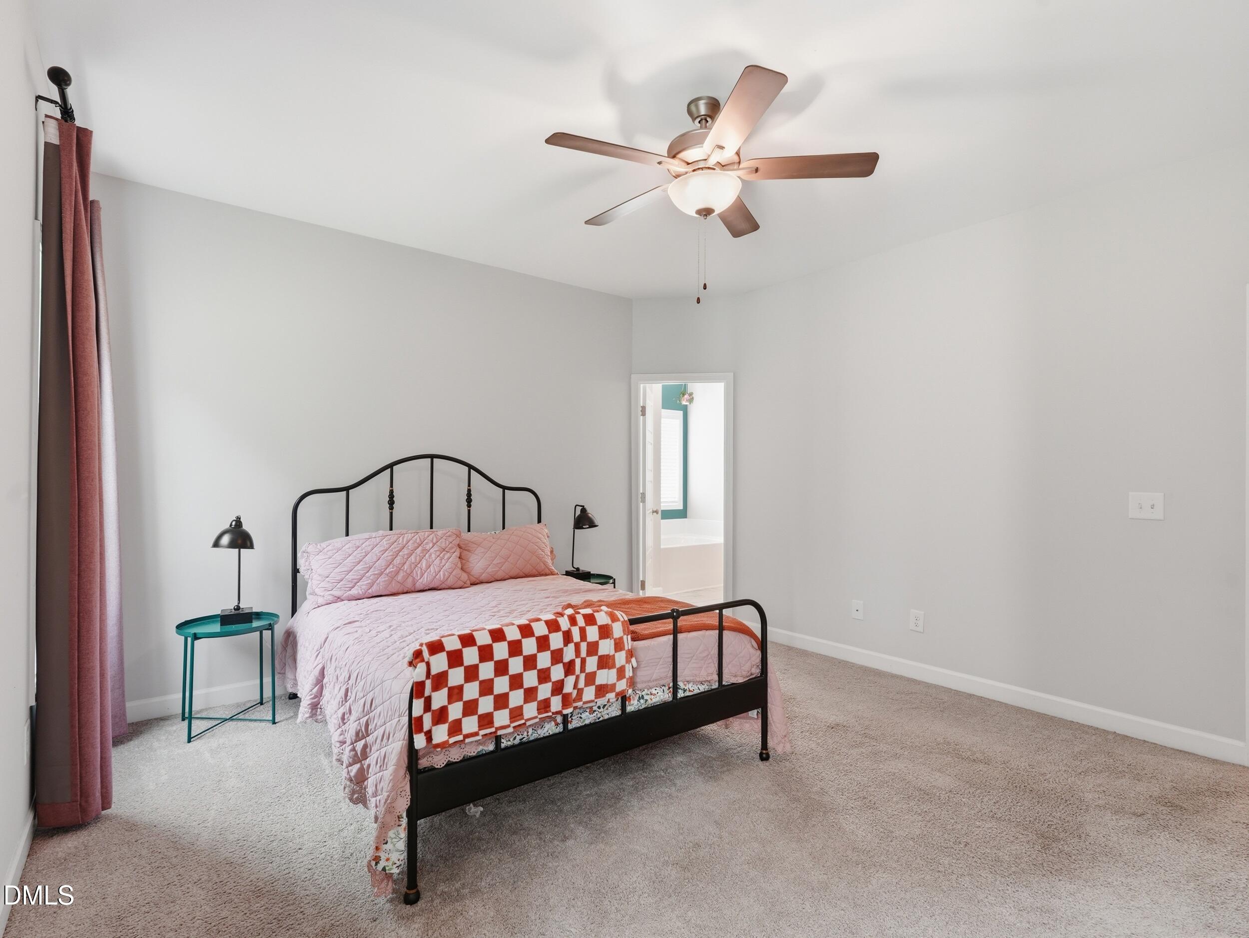 127 Looping Horse Circle Property Photo 20