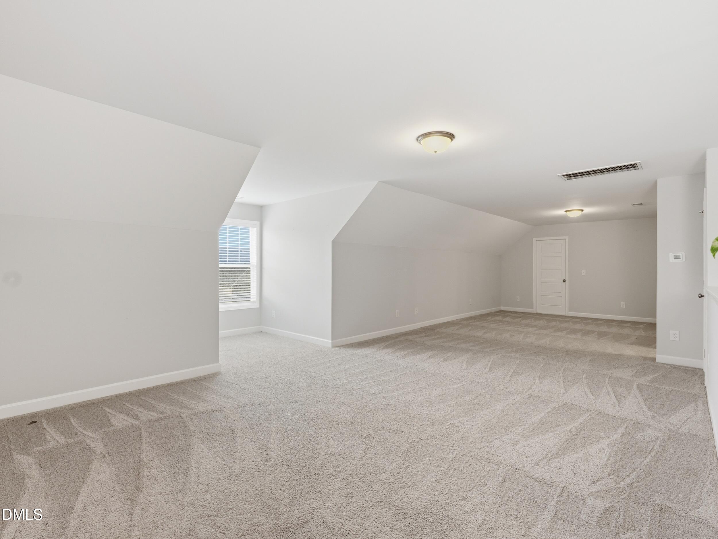 127 Looping Horse Circle Property Photo 25