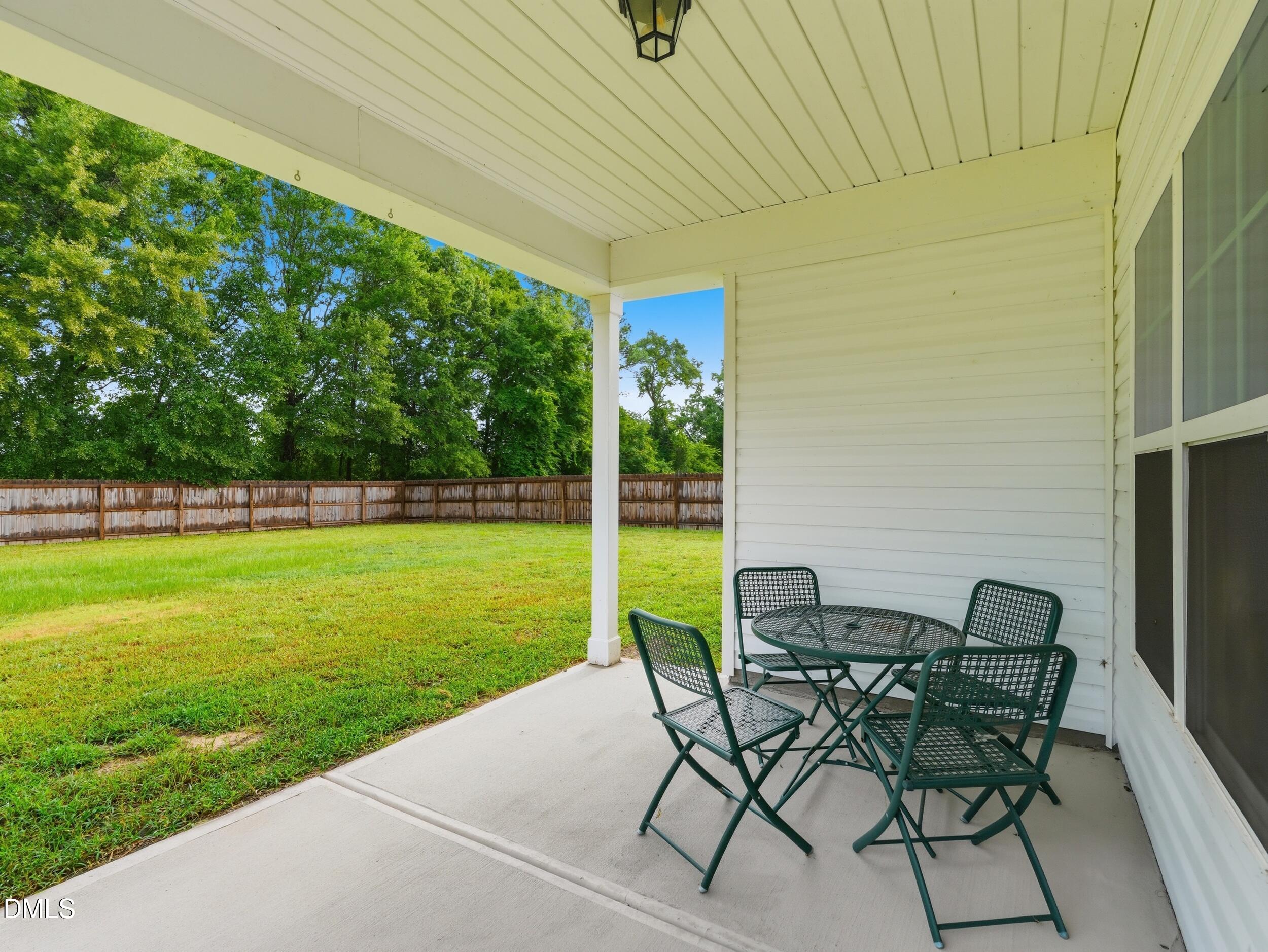 127 Looping Horse Circle Property Photo 30