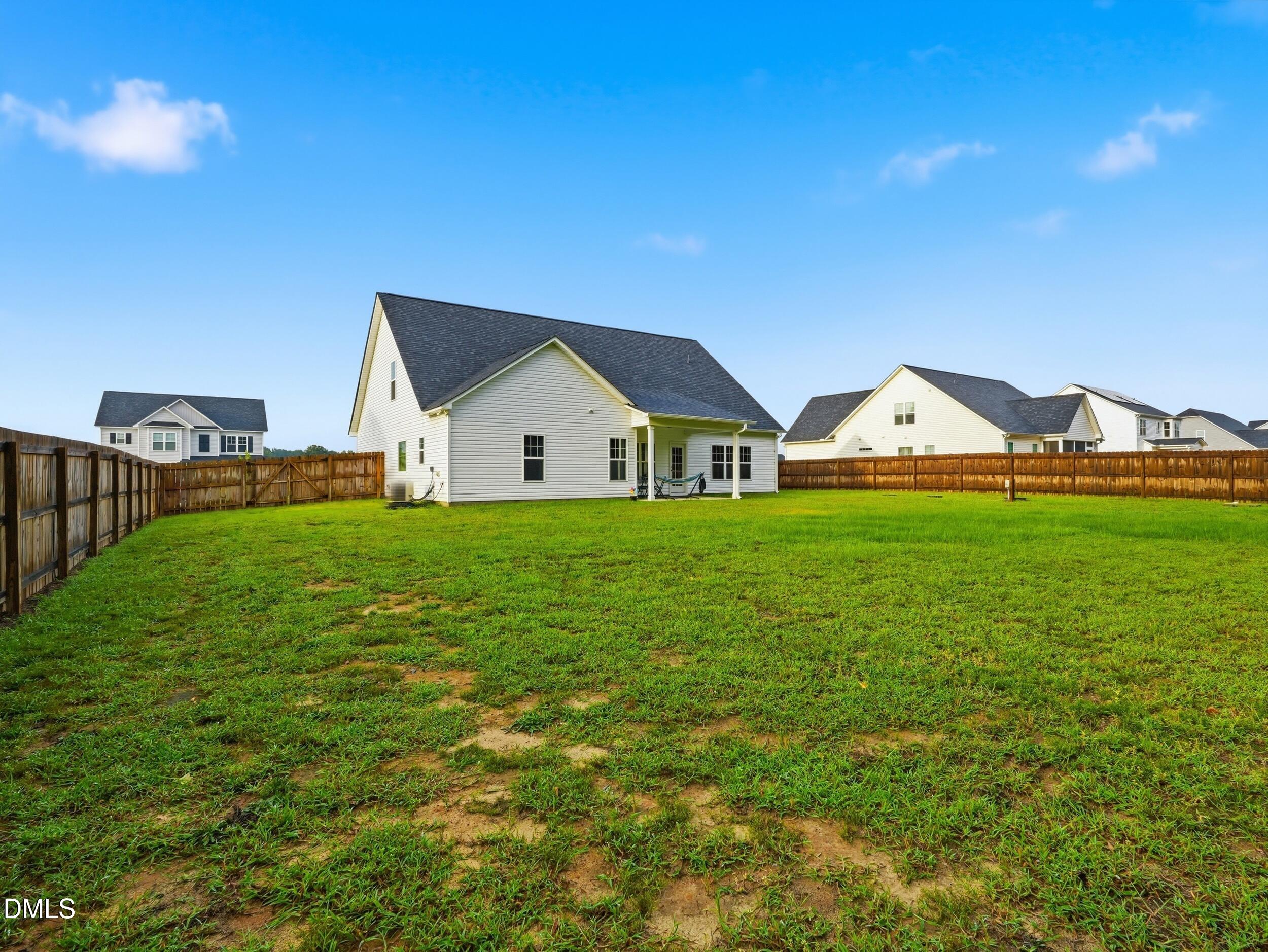 127 Looping Horse Circle Property Photo 31