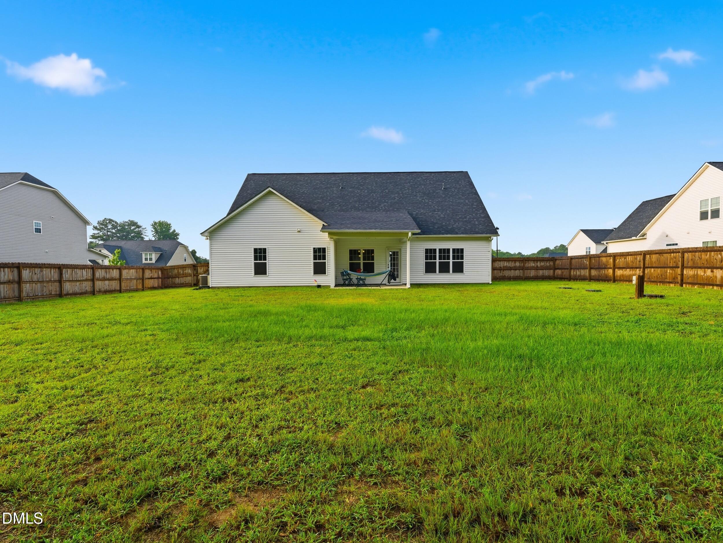 127 Looping Horse Circle Property Photo 32