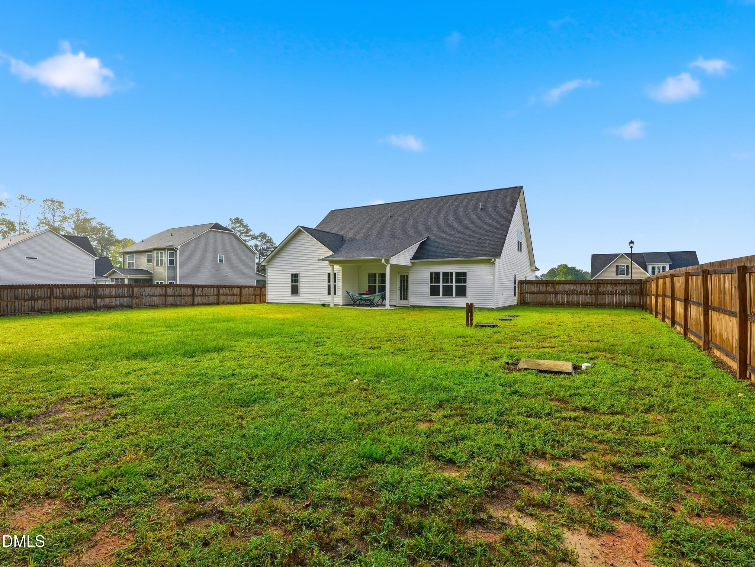 127 Looping Horse Circle Property Photo 33