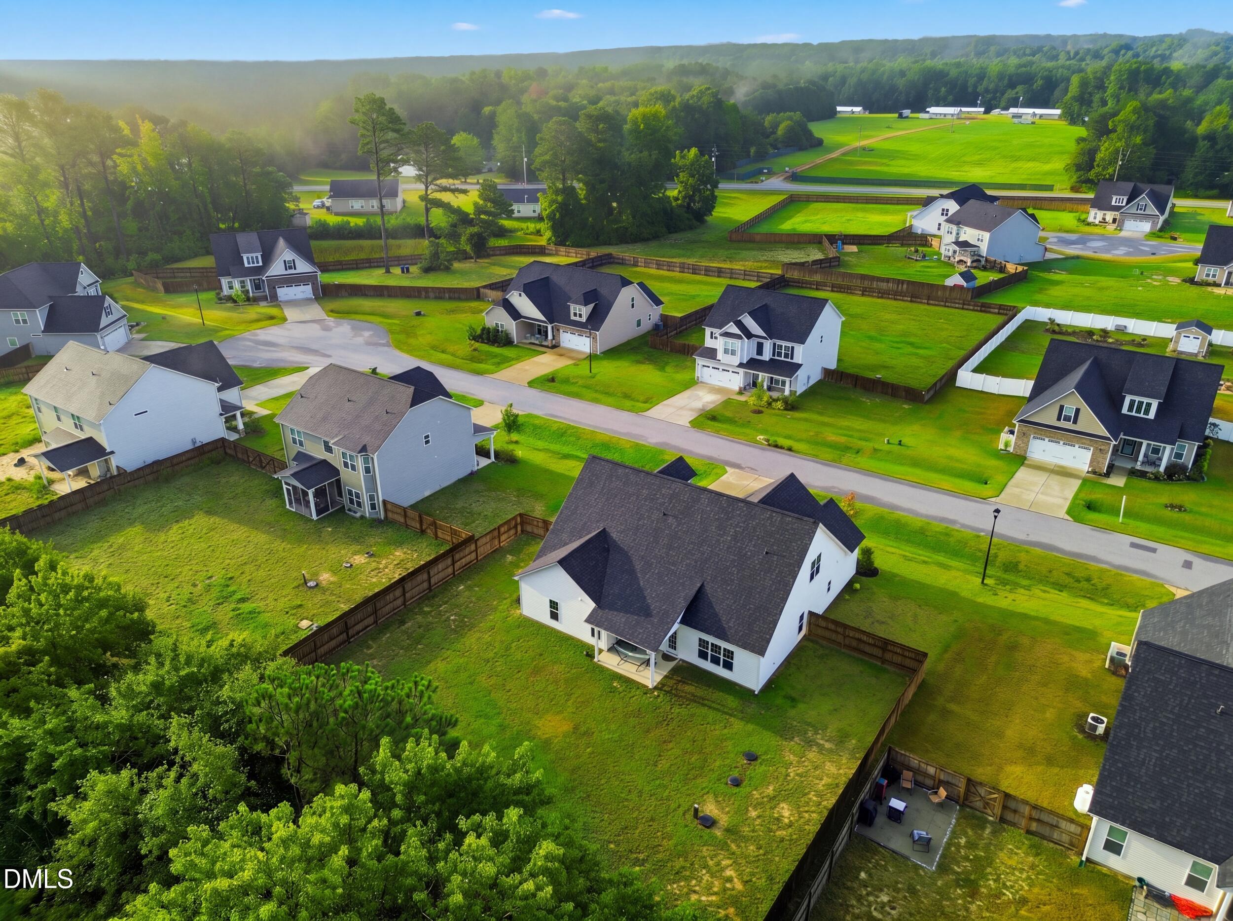 127 Looping Horse Circle Property Photo 36