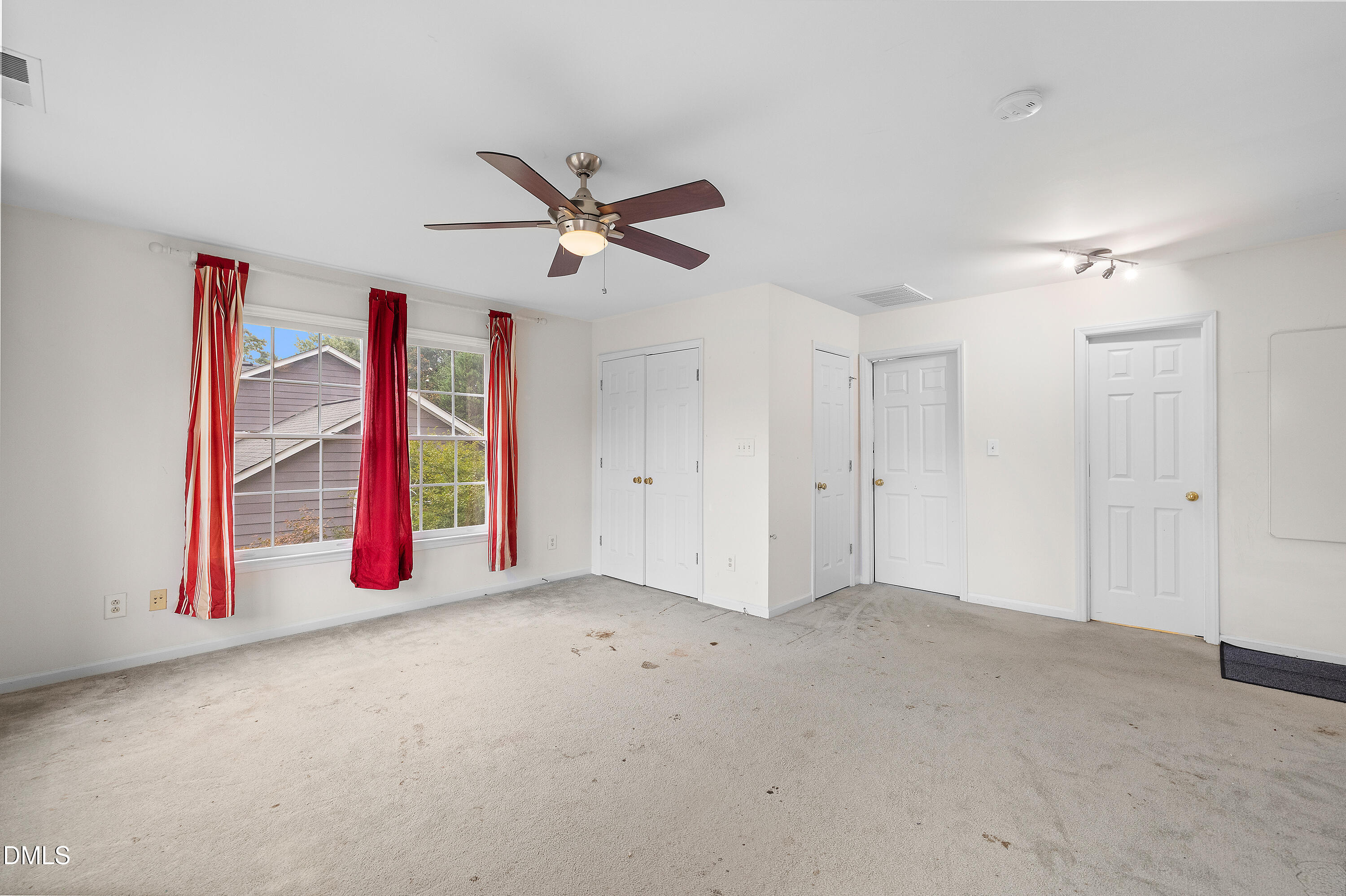 104 Wedgemere Street Property Photo 33
