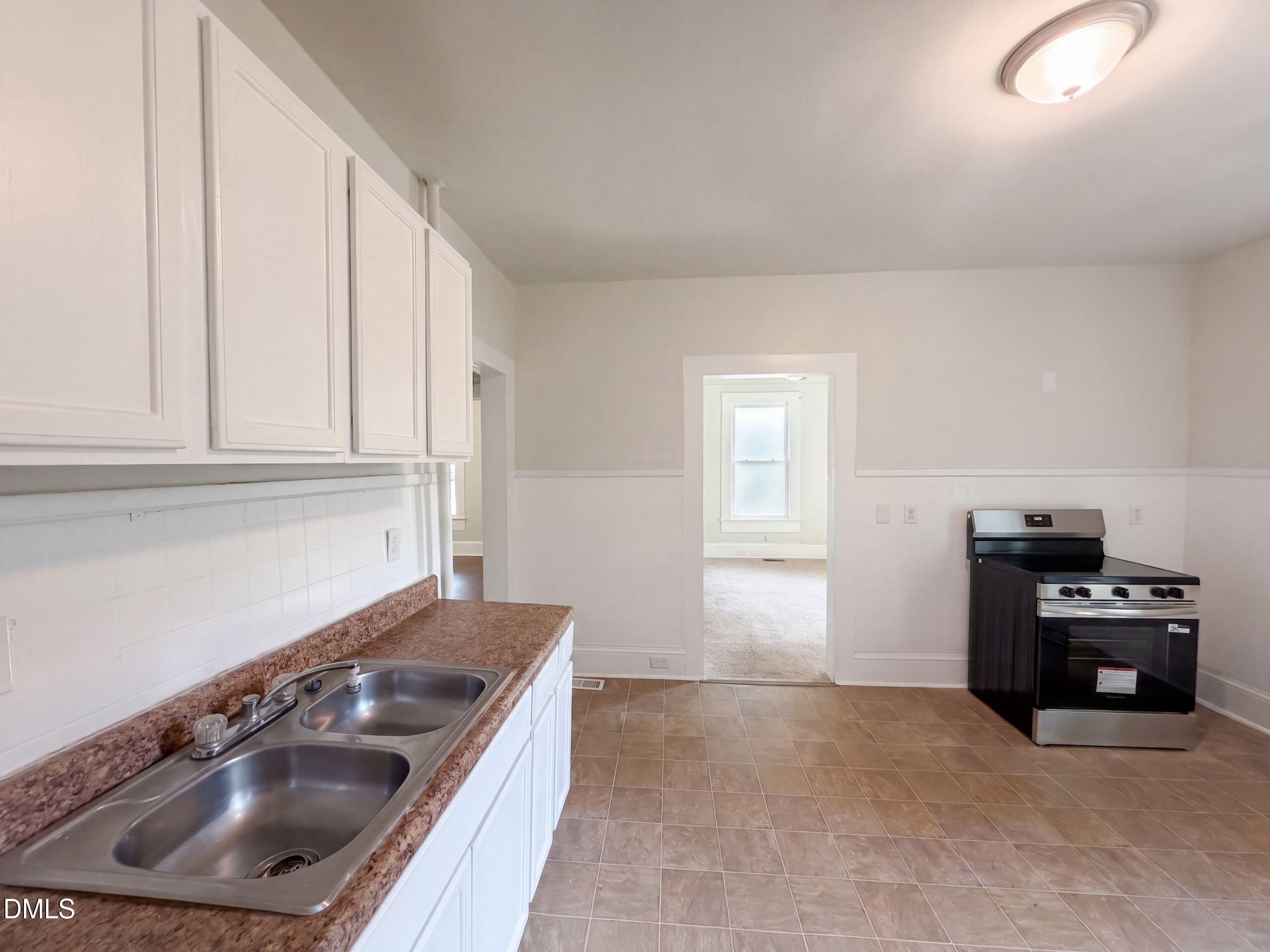 1108 Taylor Street Property Photo 2