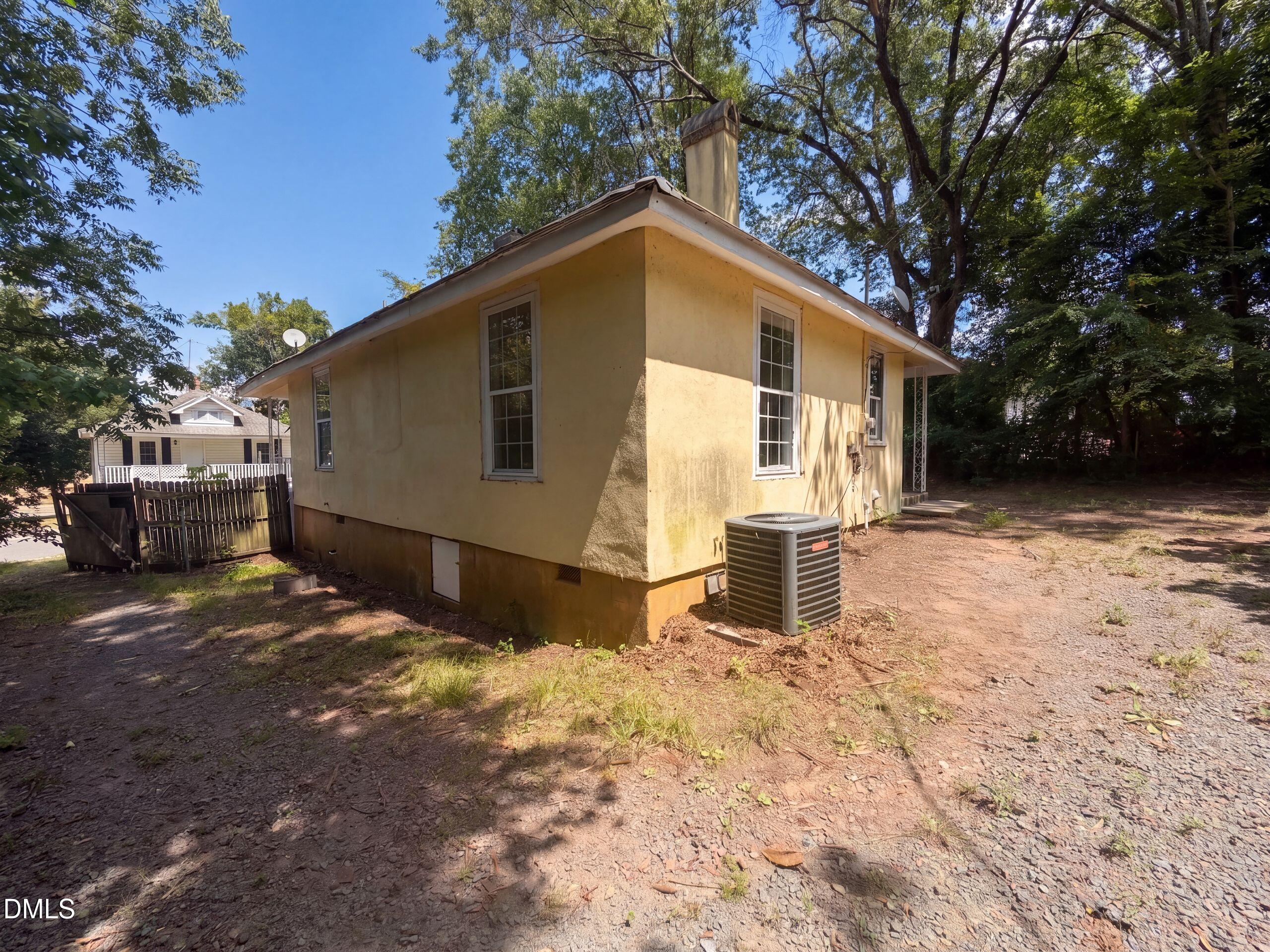1108 Taylor Street Property Photo 5